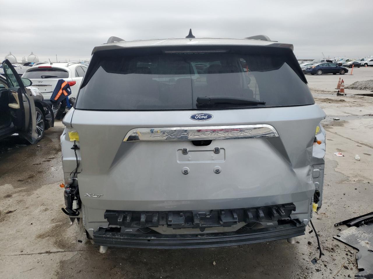 2023 Ford Explorer VIN 1FMSK7DHXPGA58612 Copart auction photo, side / rejected repair damage thumbnail 6