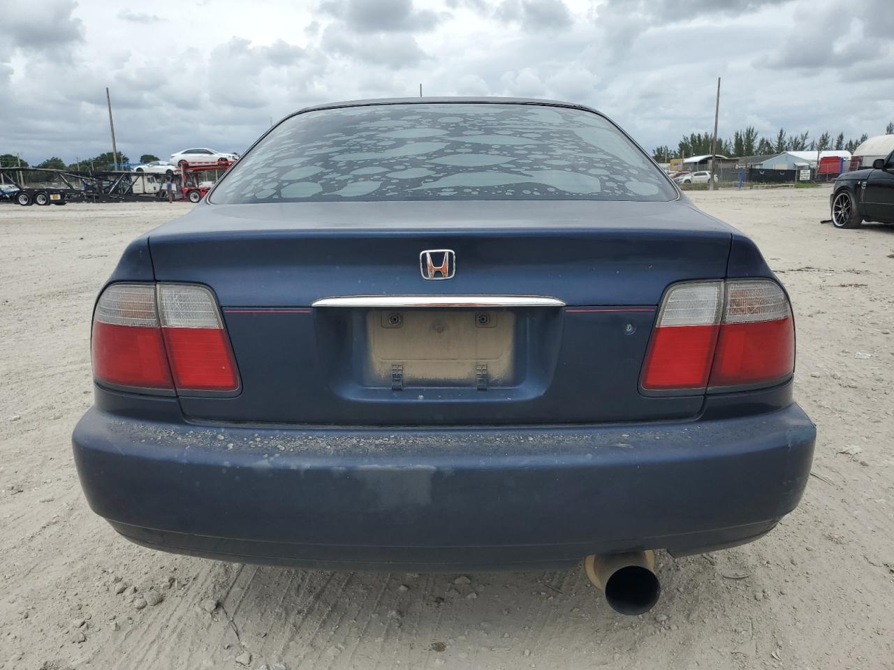 1997 Honda Accord VIN 1HGCD5536VA245695 Copart auction photo, front end / side damage thumbnail 6