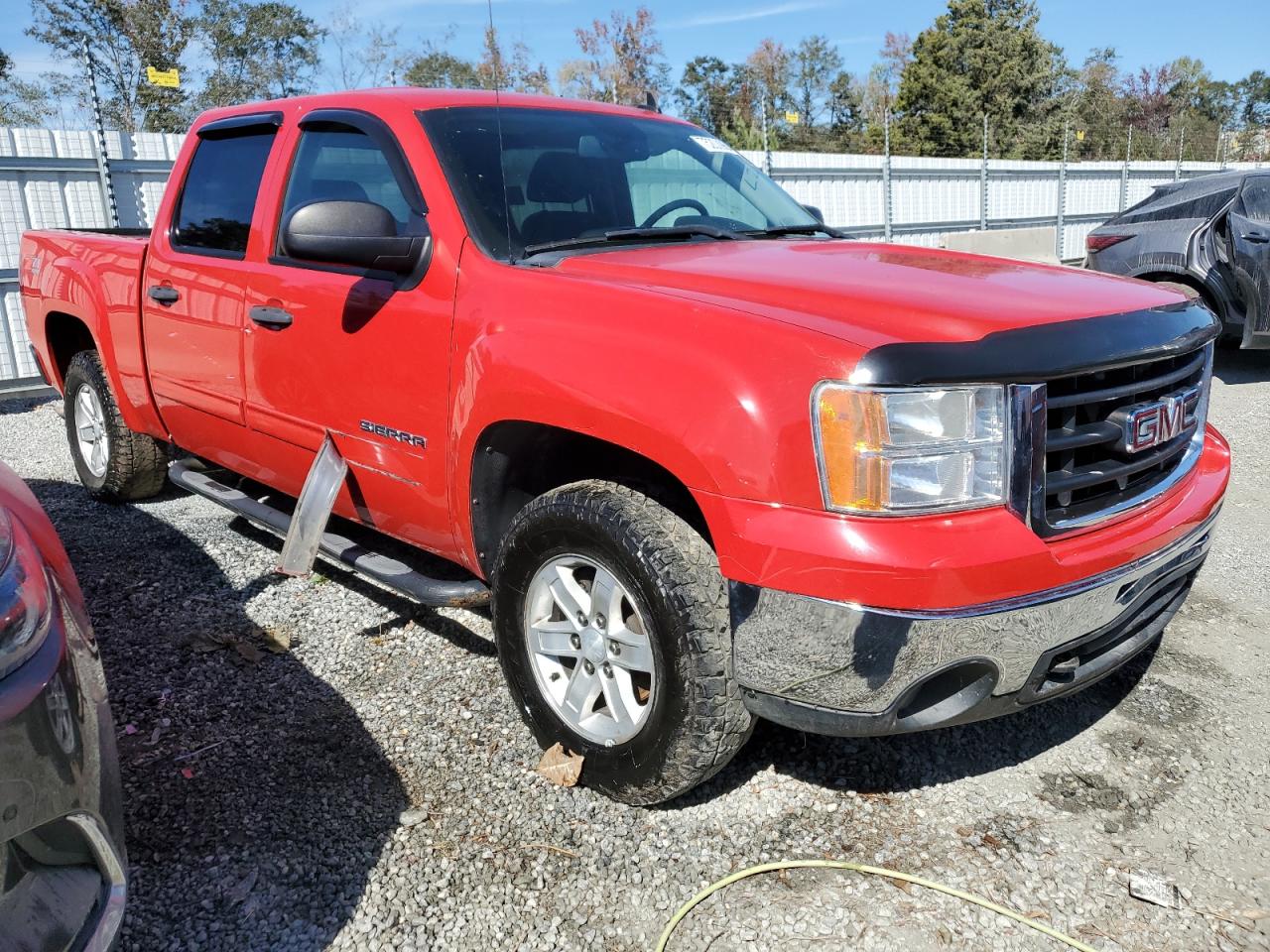 2011 GMC Sierra VIN 3GTP2VE31BG322508 Copart auction photo, water/flood / minor dent/scratches damage thumbnail 4