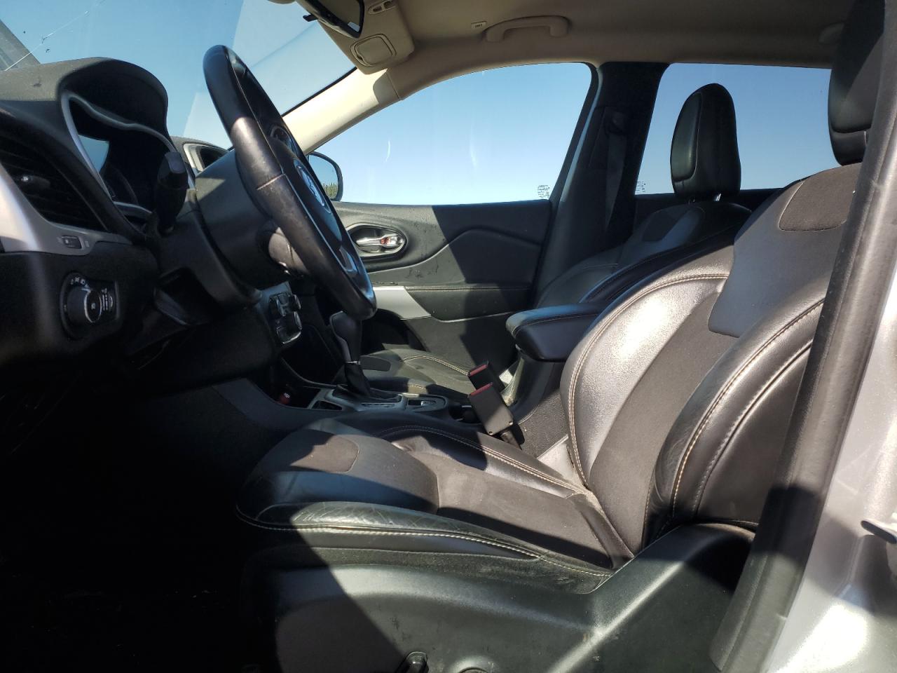 2018 Jeep Grand Cherokee VIN 1C4PJLLB9JD615506 Copart auction photo, front end damage thumbnail 7