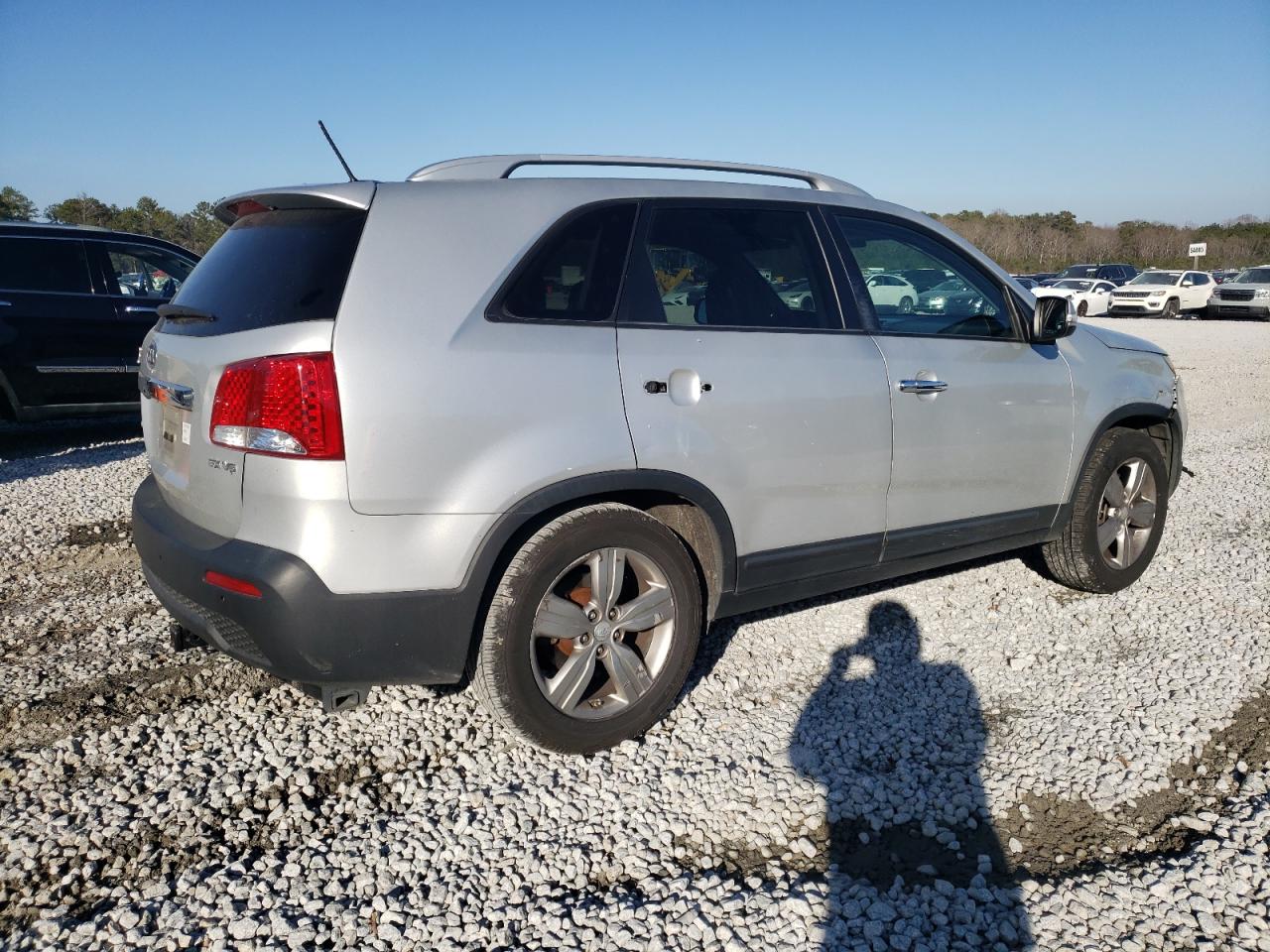 2013 KIA Sorento VIN 5XYKU4A23DG376762 Copart auction photo, front end damage thumbnail 3