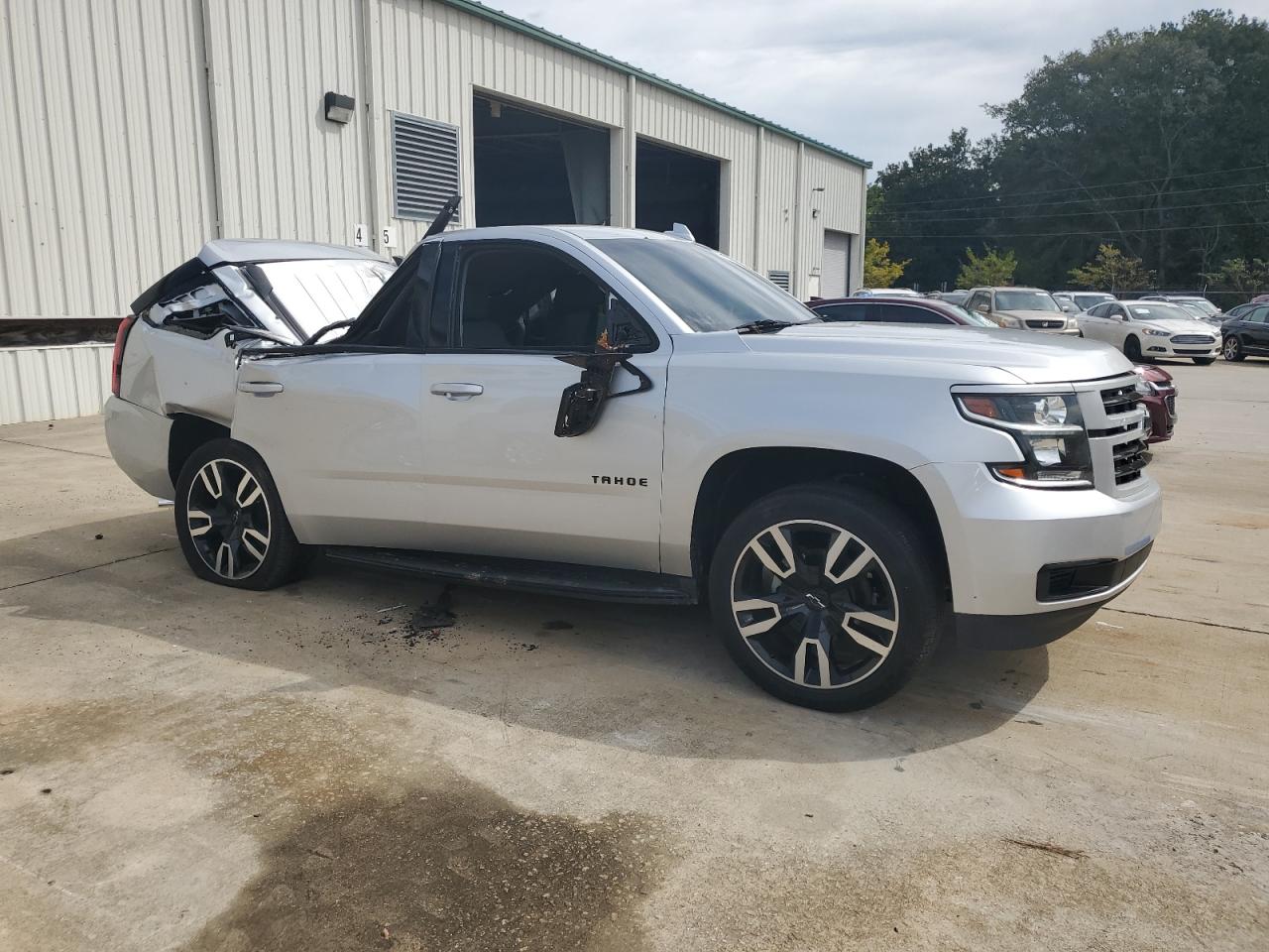 2019 Chevrolet Tahoe VIN 1GNSCBKC5KR278773 Copart auction photo, top/roof / all over damage thumbnail 4