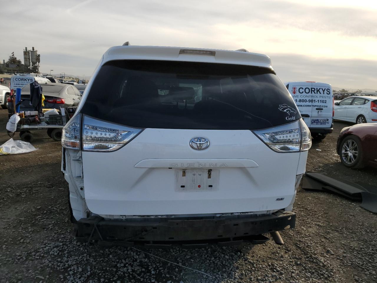 2014 Toyota Sienna VIN 5TDXK3DCXES464142 Copart auction photo, front end / rear end damage thumbnail 6