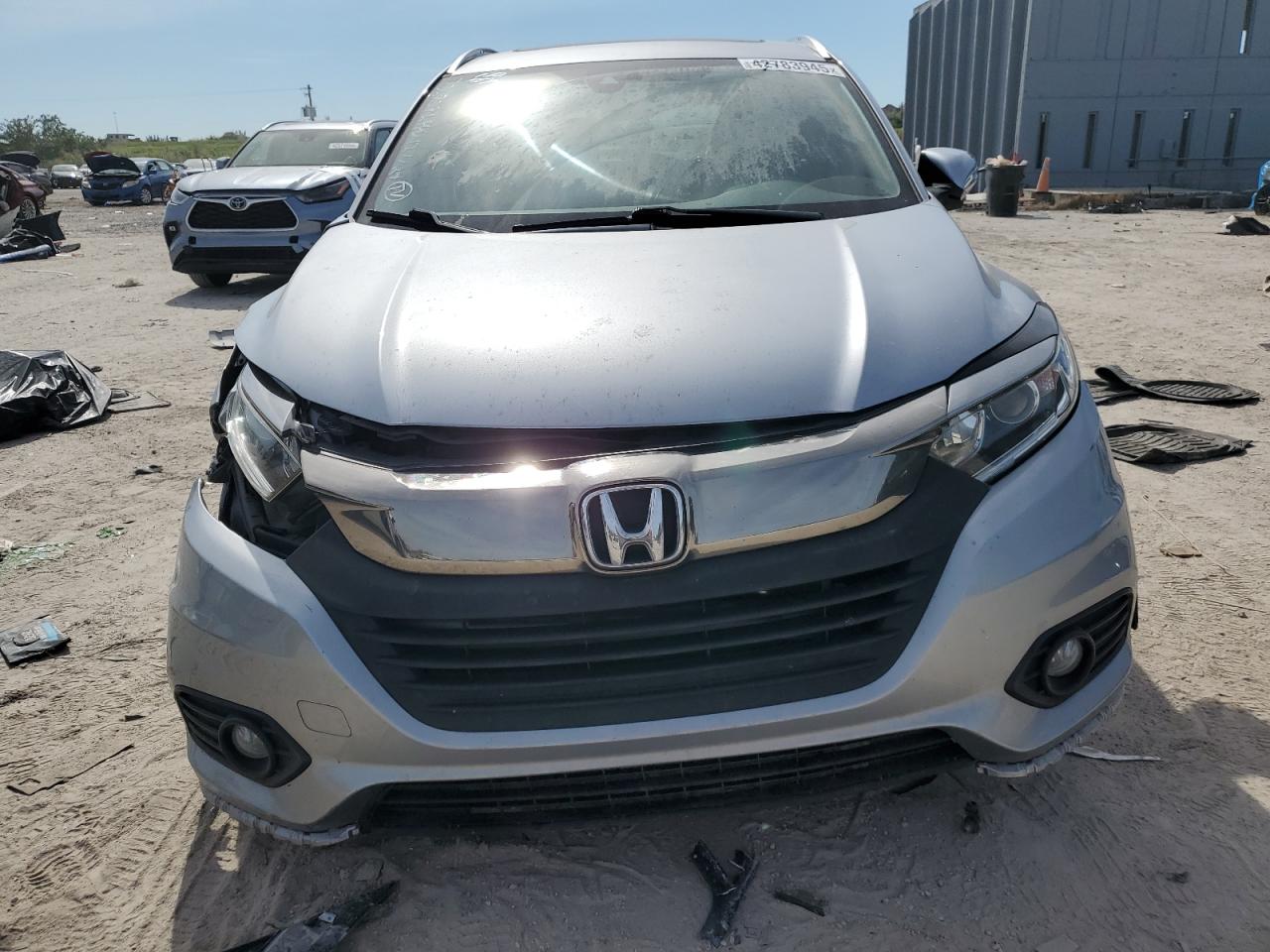 2019 Honda HR-V VIN 3CZRU5H77KM706709 Copart auction photo, front end / side damage thumbnail 5