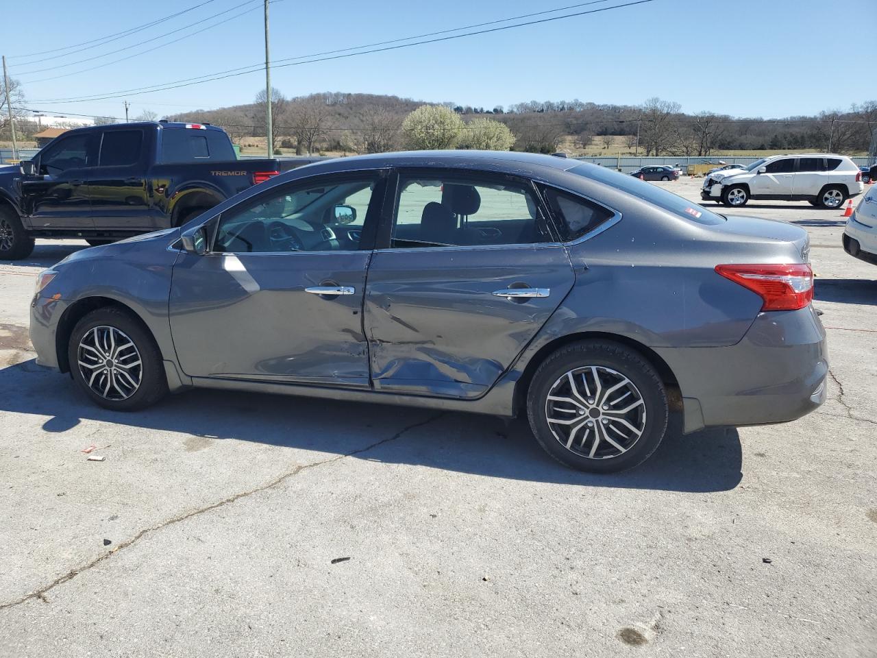 2017 Nissan Sentra VIN 3N1AB7APXHL644562 Copart auction photo, side damage thumbnail 2