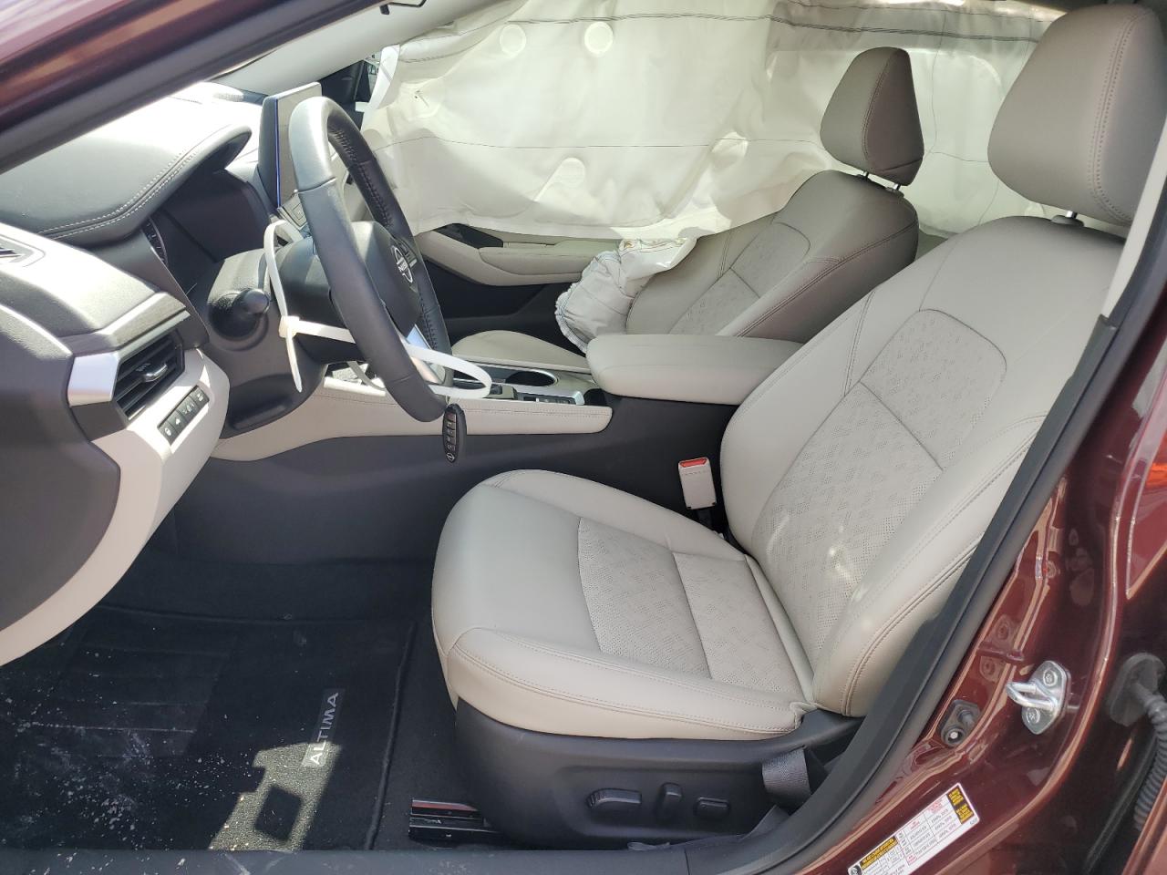 2024 Nissan Altima VIN 1N4BL4EV6RN302233 Copart auction photo, side / minor dent/scratches damage thumbnail 7