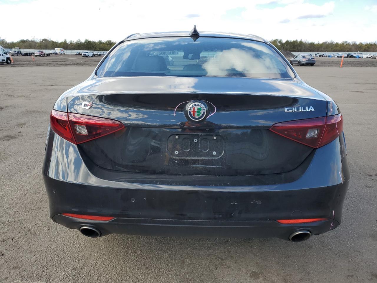 2017 Alfa Romeo Giulia VIN ZARFAEEN2H7538992 Copart auction photo, front end / side damage thumbnail 6