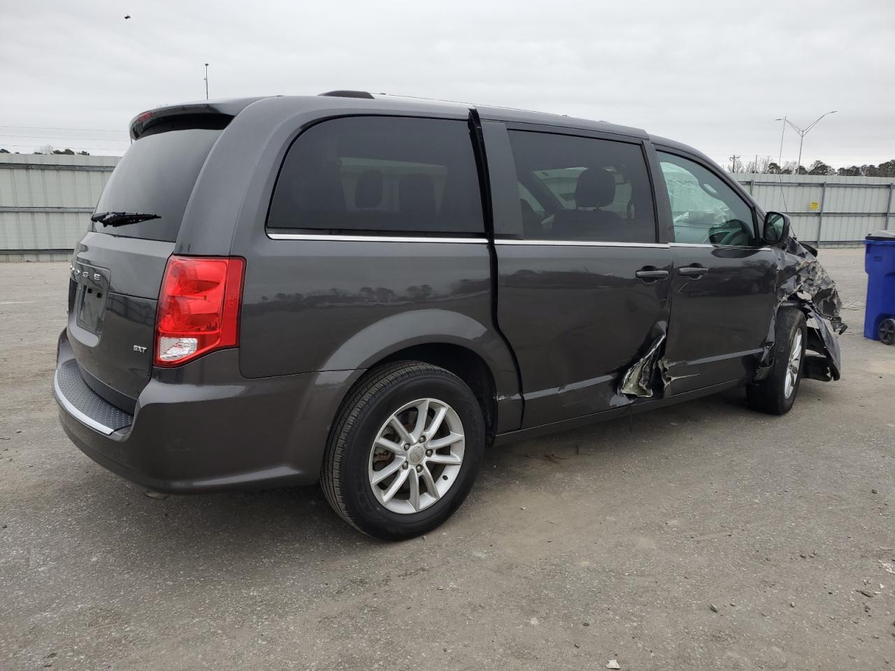 2020 Dodge Caravan VIN 2C4RDGCG7LR154406 Copart auction photo, front end / side damage thumbnail 3