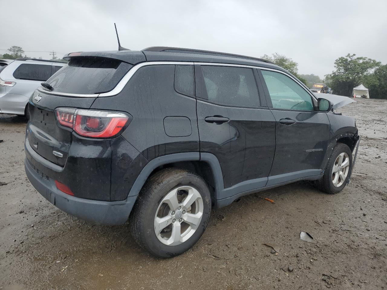 2017 Jeep Compass VIN 3C4NJDBB1HT629208 Copart auction photo, front end damage thumbnail 3