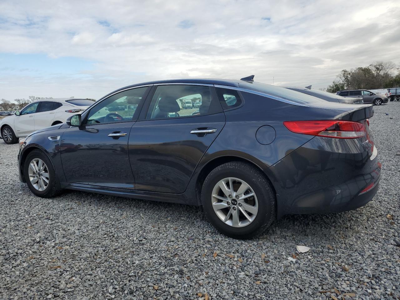 2017 KIA Optima VIN 5XXGT4L36HG177634 Copart auction photo, front end / side damage thumbnail 2