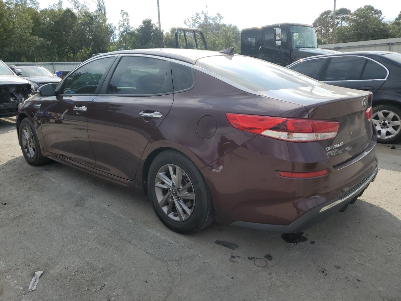2019 KIA Optima VIN 5XXGT4L33KG339386 Copart auction photo, rear end / front end damage thumbnail 2