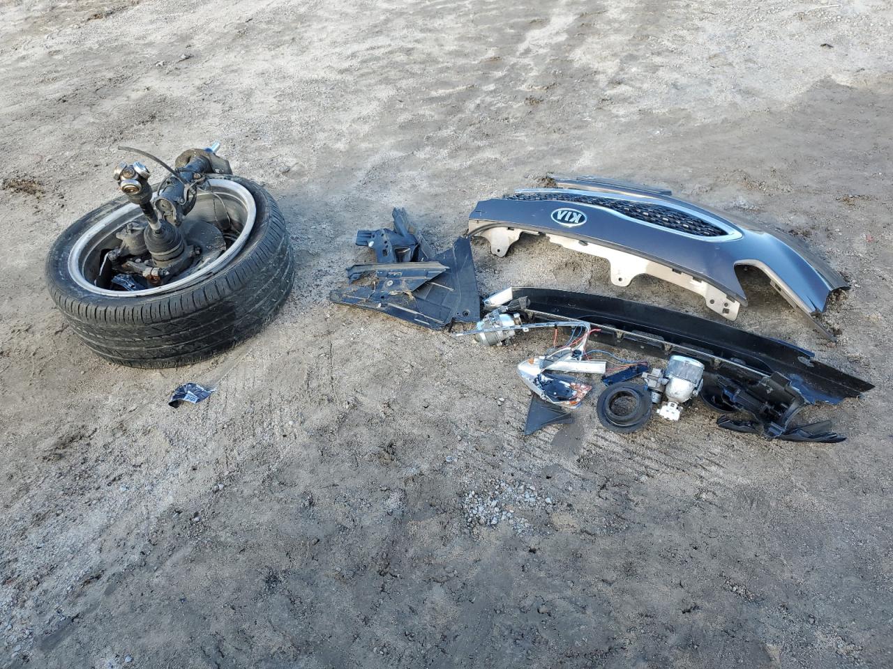 2014 KIA Cadenza VIN KNALN4D76E5132880 Copart auction photo, all over damage thumbnail 12