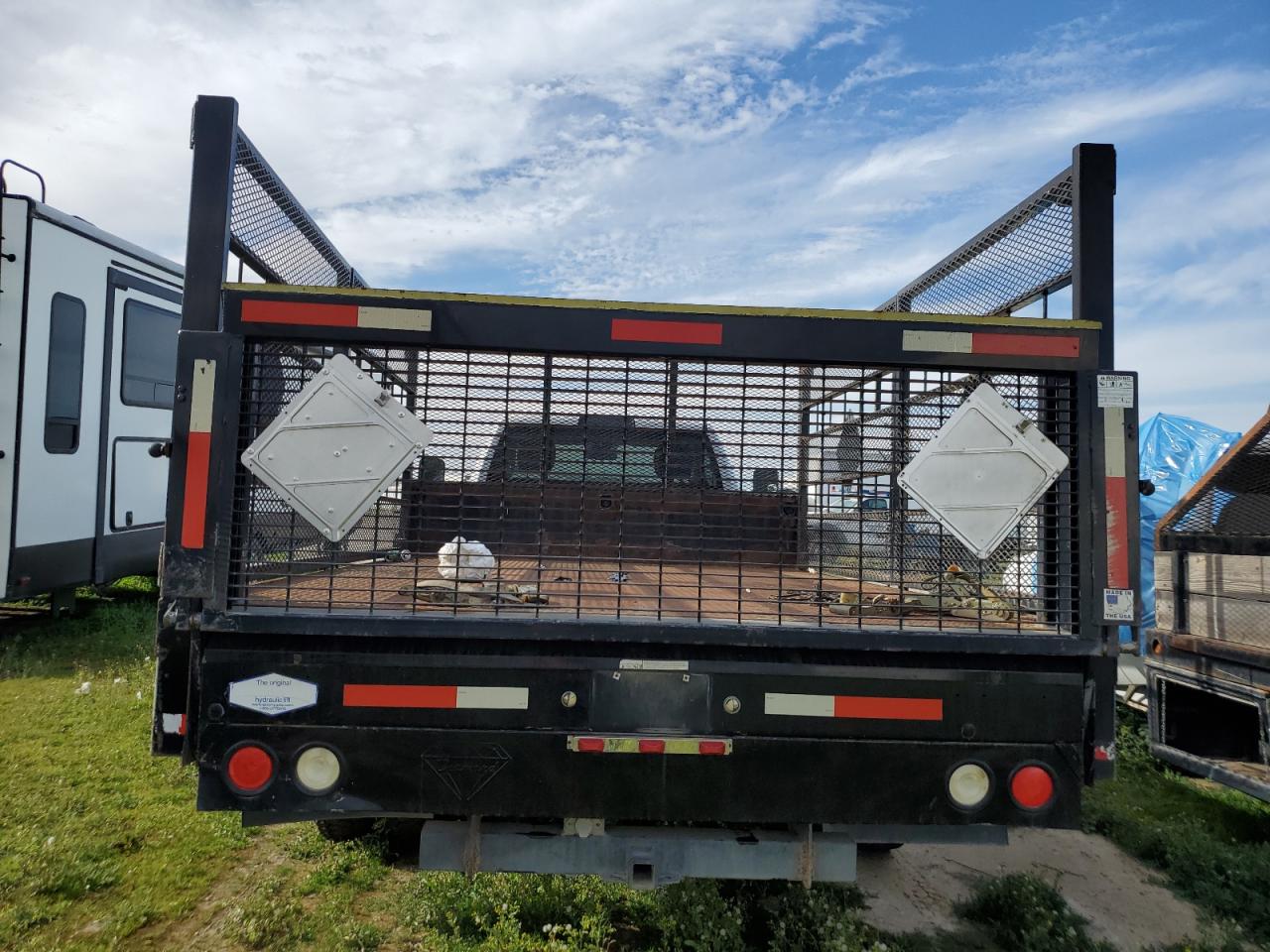 2014 RAM 5500 VIN 3C7WRMBL4EG143411 Copart auction photo, minor dent/scratches damage thumbnail 6