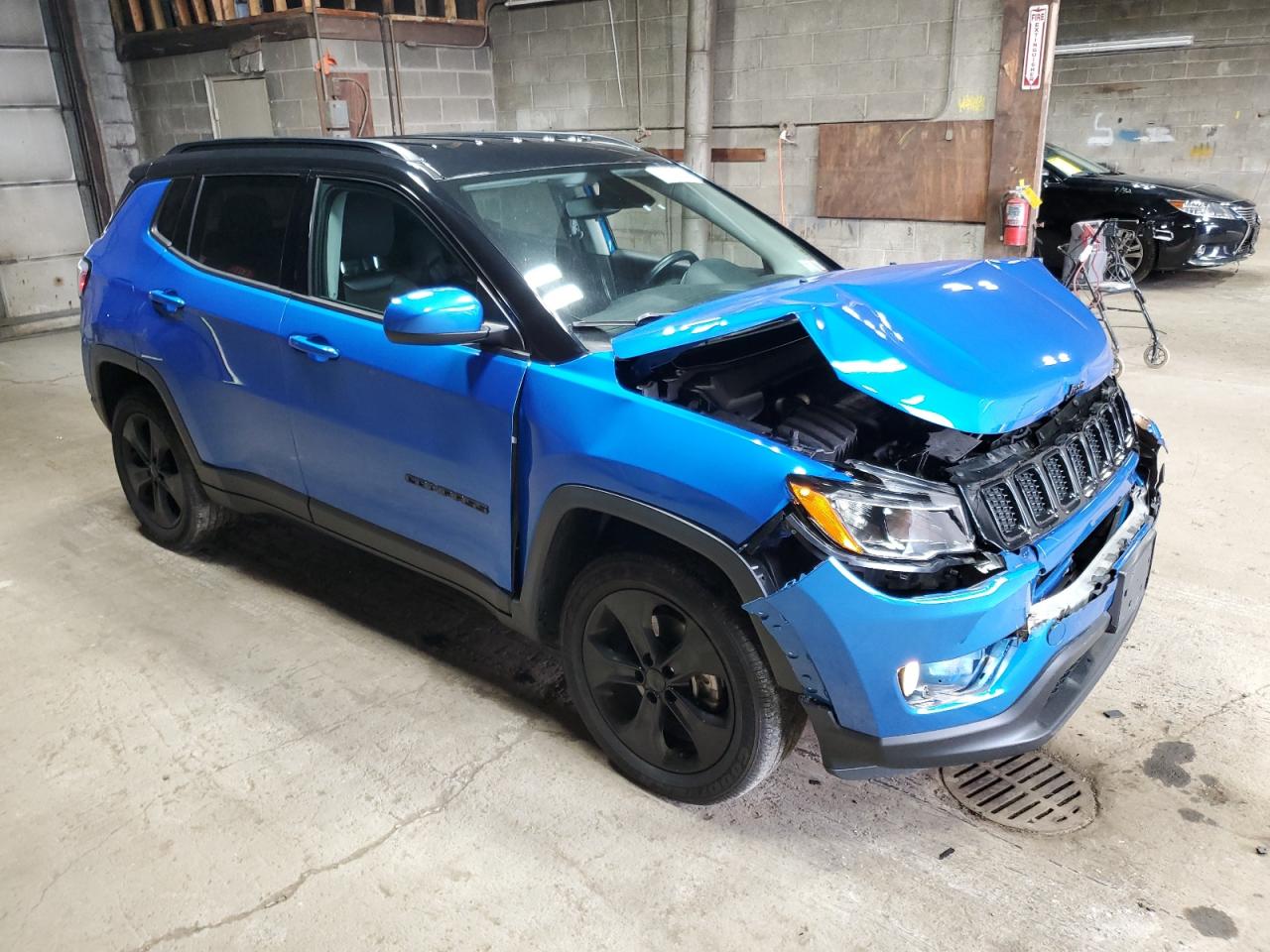 2018 Jeep Compass VIN 3C4NJDBB8JT399818 Copart auction photo, front end damage thumbnail 4