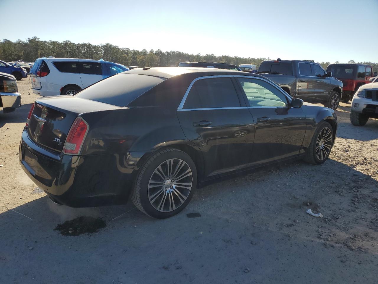 2012 Chrysler 300 VIN 2C3CCABG0CH115528 Copart auction photo, front end damage thumbnail 3
