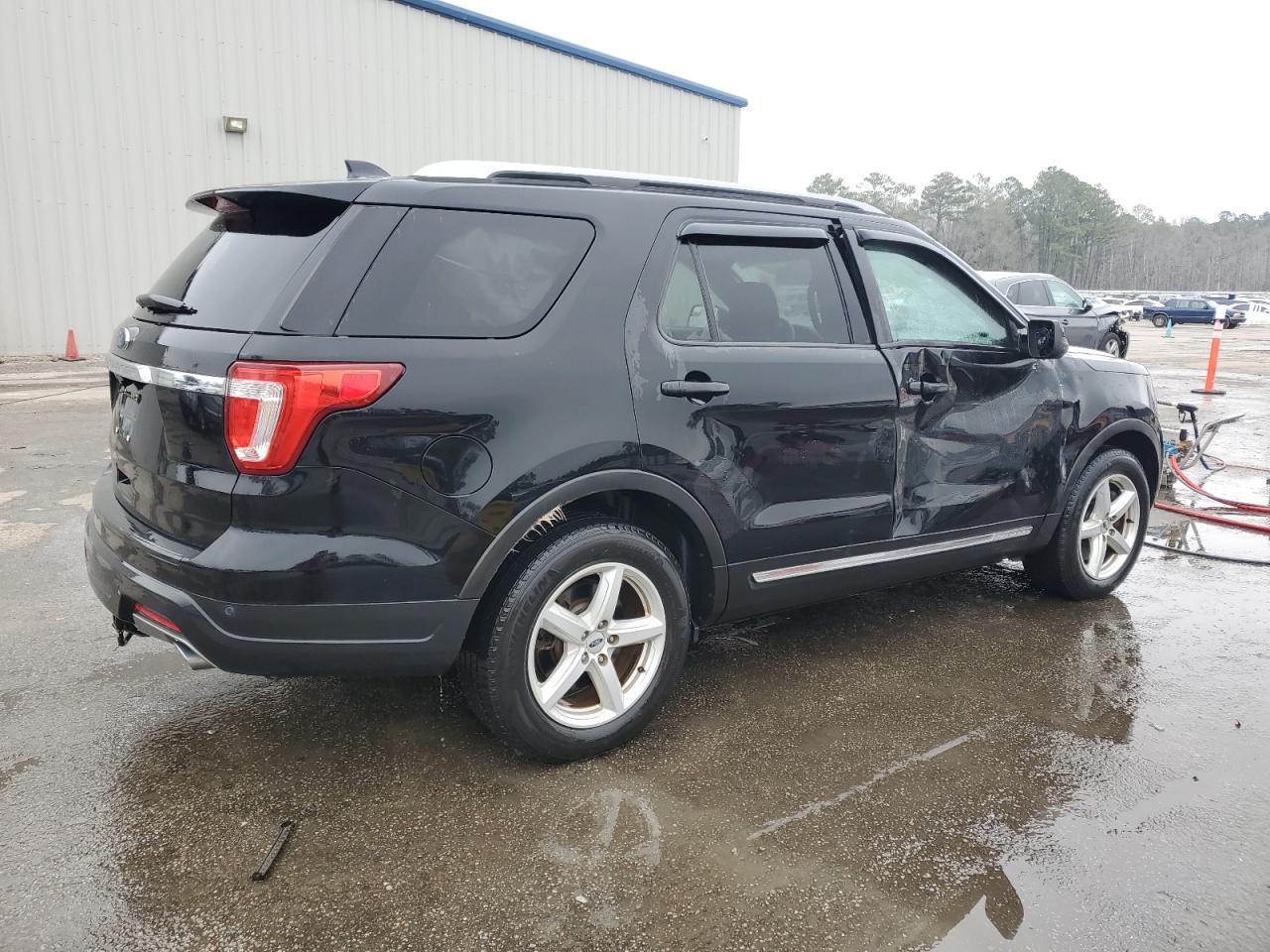 2018 Ford Explorer VIN 1FM5K7D81JGB75872 Copart auction photo, side damage thumbnail 3
