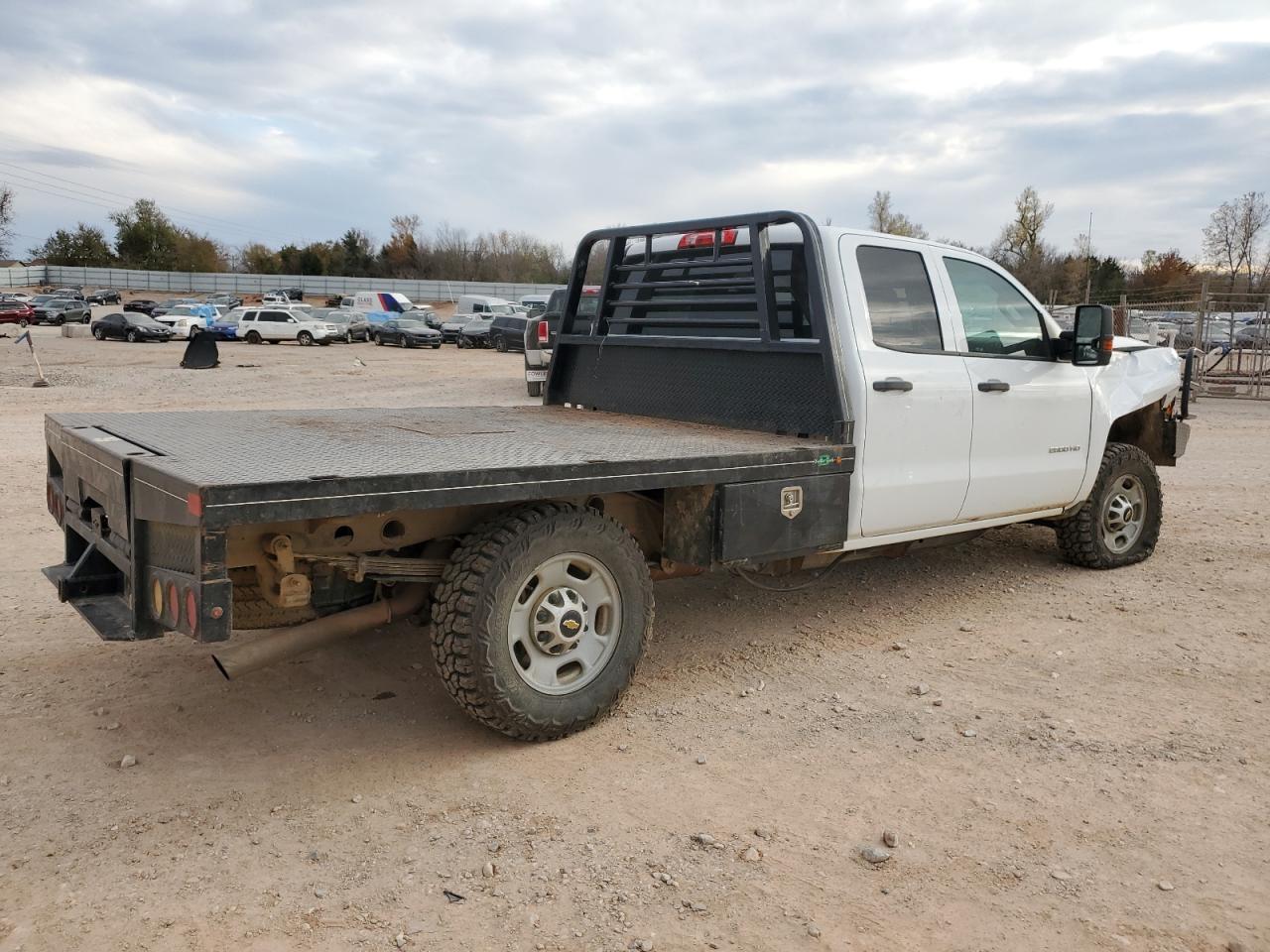 2019 Chevrolet Silverado VIN 2GC2KREG3K1187514 Copart auction photo, front end / minor dent/scratches damage thumbnail 3