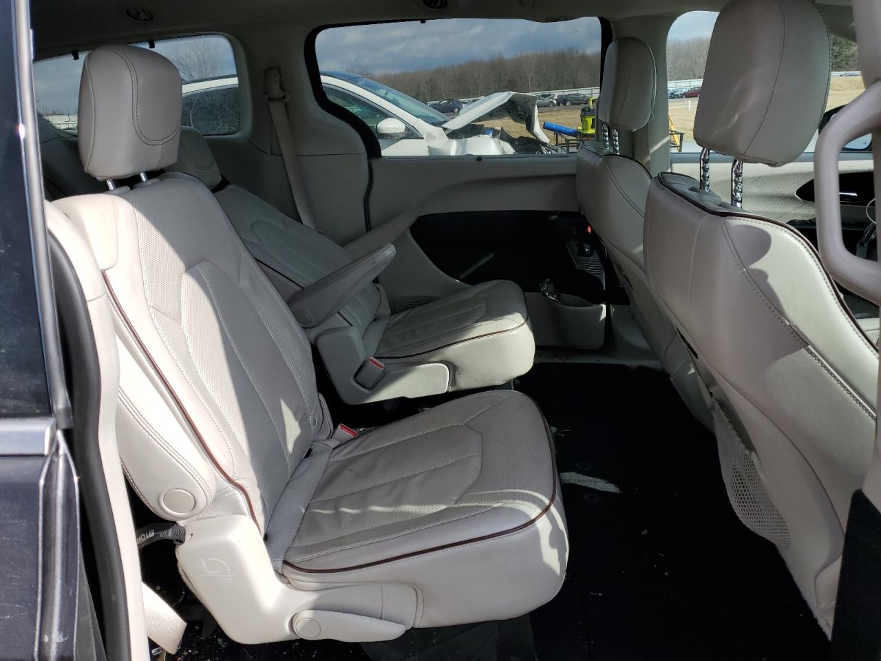 2020 Chrysler Pacifica VIN 2C4RC1GG4LR199202 Copart auction photo, front end damage thumbnail 11