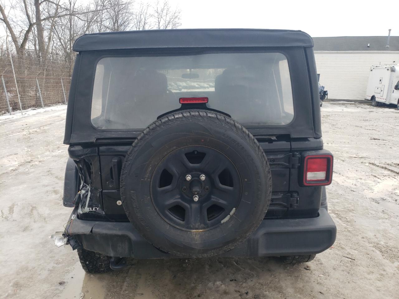 2018 Jeep Wrangler VIN 1C4HJXDG5JW133884 Copart auction photo, undercarriage / rear end damage thumbnail 6