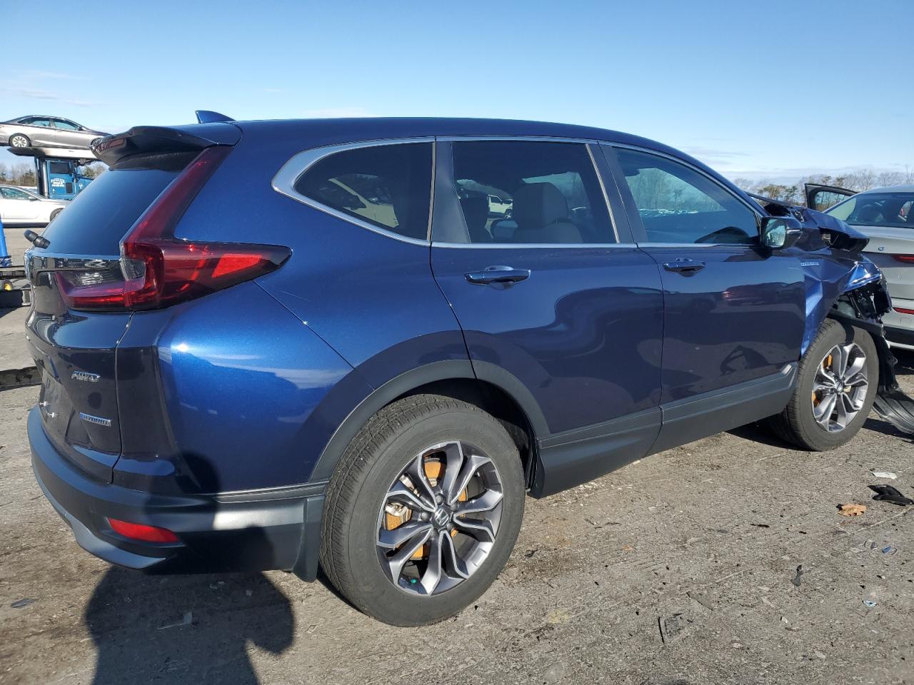 2022 Honda CR-V VIN 5J6RT6H8XNL019554 Copart auction photo, front end / minor dent/scratches damage thumbnail 3