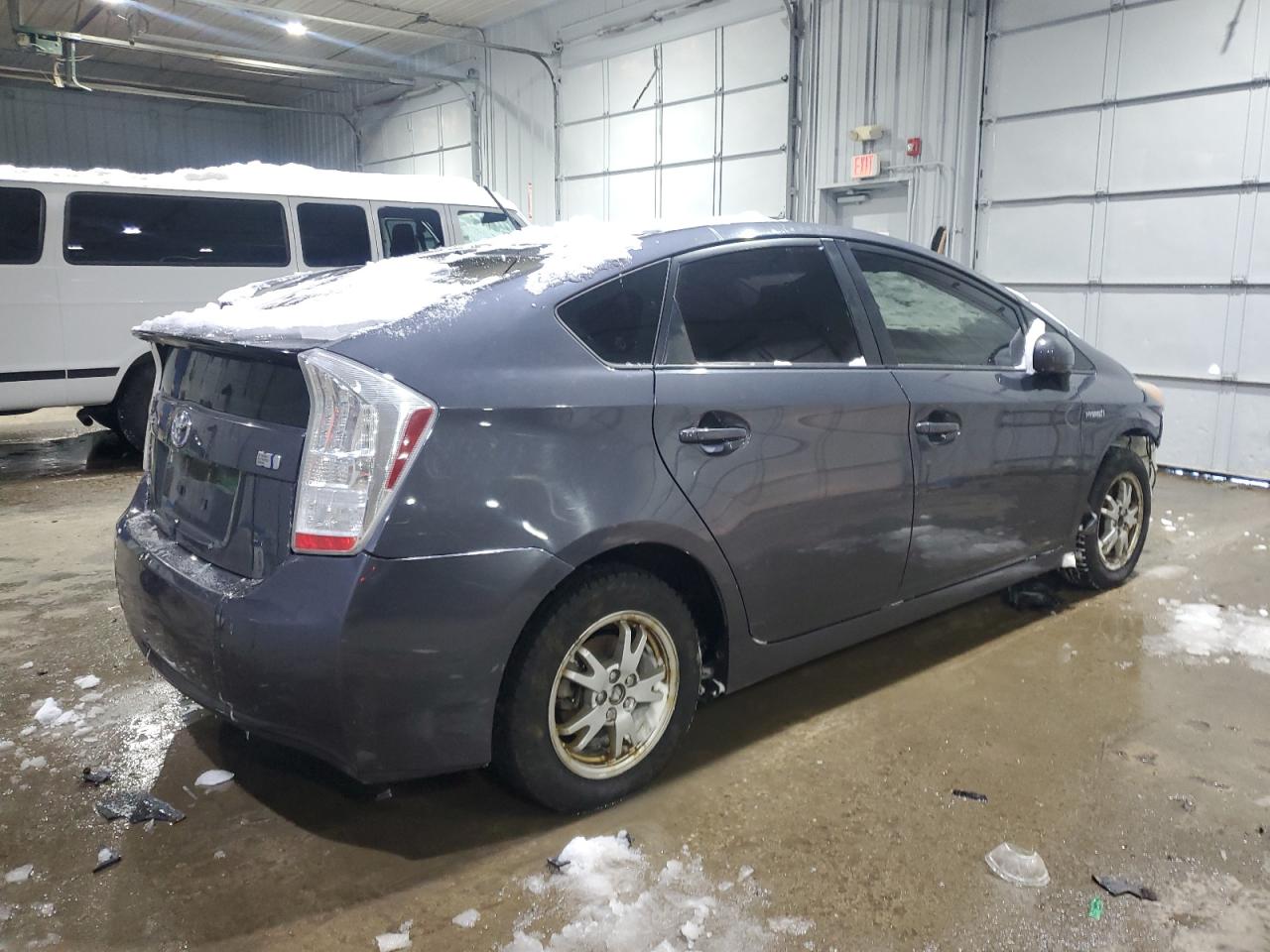 2011 Toyota Prius VIN JTDKN3DU9B5365078 Copart auction photo, front end / minor dent/scratches damage thumbnail 3