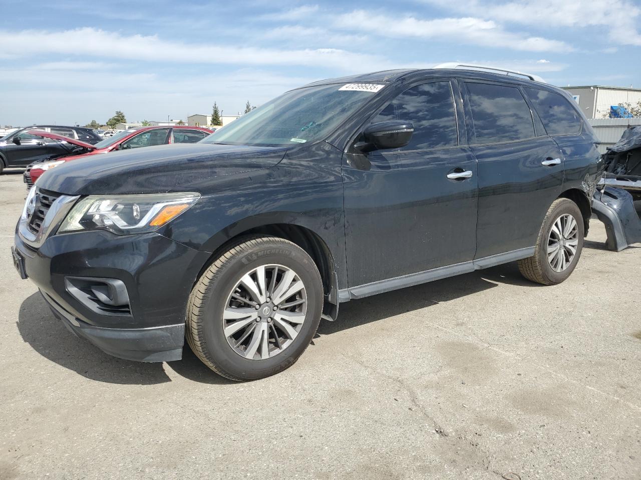 2017 Nissan Pathfinder VIN 5N1DR2MN0HC906129