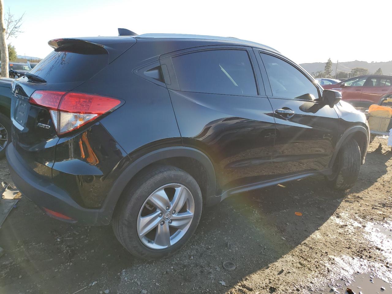 2019 Honda HR-V VIN 3CZRU6H55KM709287 Copart auction photo, undercarriage damage thumbnail 3