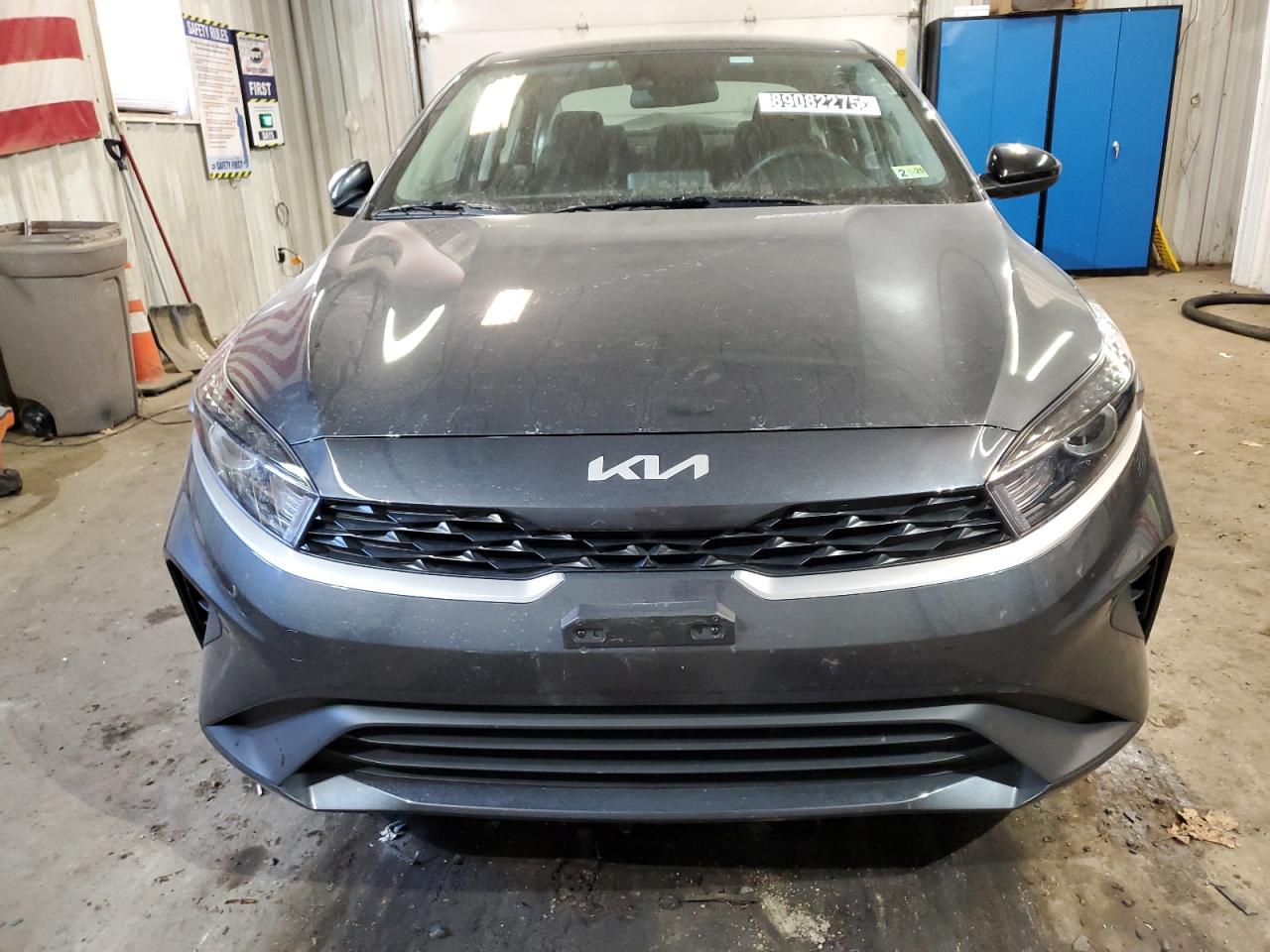 2024 KIA Forte VIN 3KPF24AD9RE739479 Copart auction photo, rear end / minor dent/scratches damage thumbnail 5