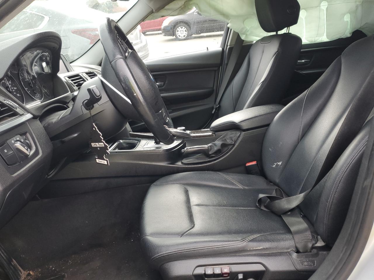 2015 BMW 3er VIN WBA3B1C53FK137318 Copart auction photo, all over damage thumbnail 7
