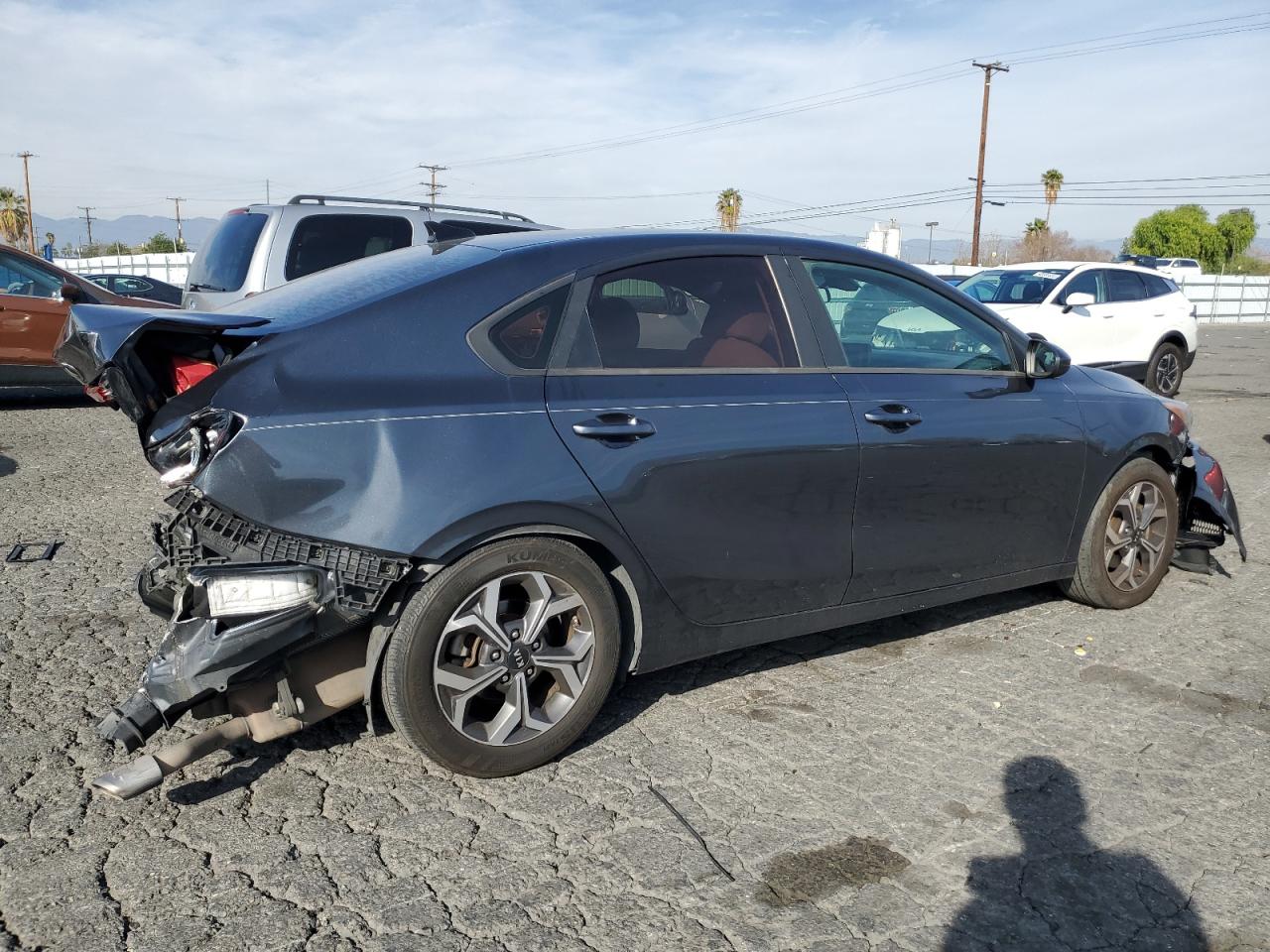 2019 KIA Forte VIN 3KPF24AD0KE077801 Copart auction photo, front end / rear end damage thumbnail 3