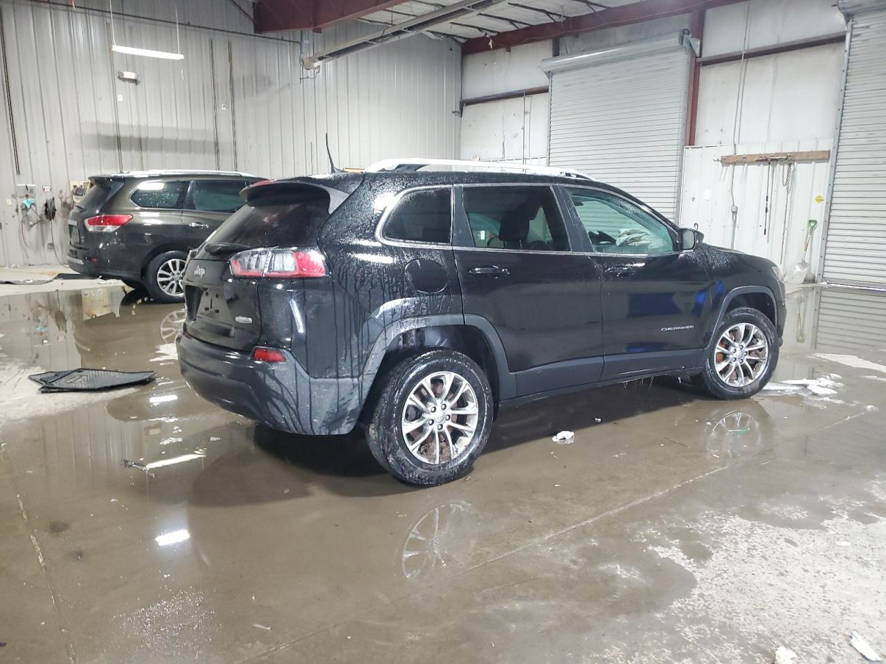 2019 Jeep Grand Cherokee VIN 1C4PJMLB4KD268481 Copart auction photo, front end / side damage thumbnail 3