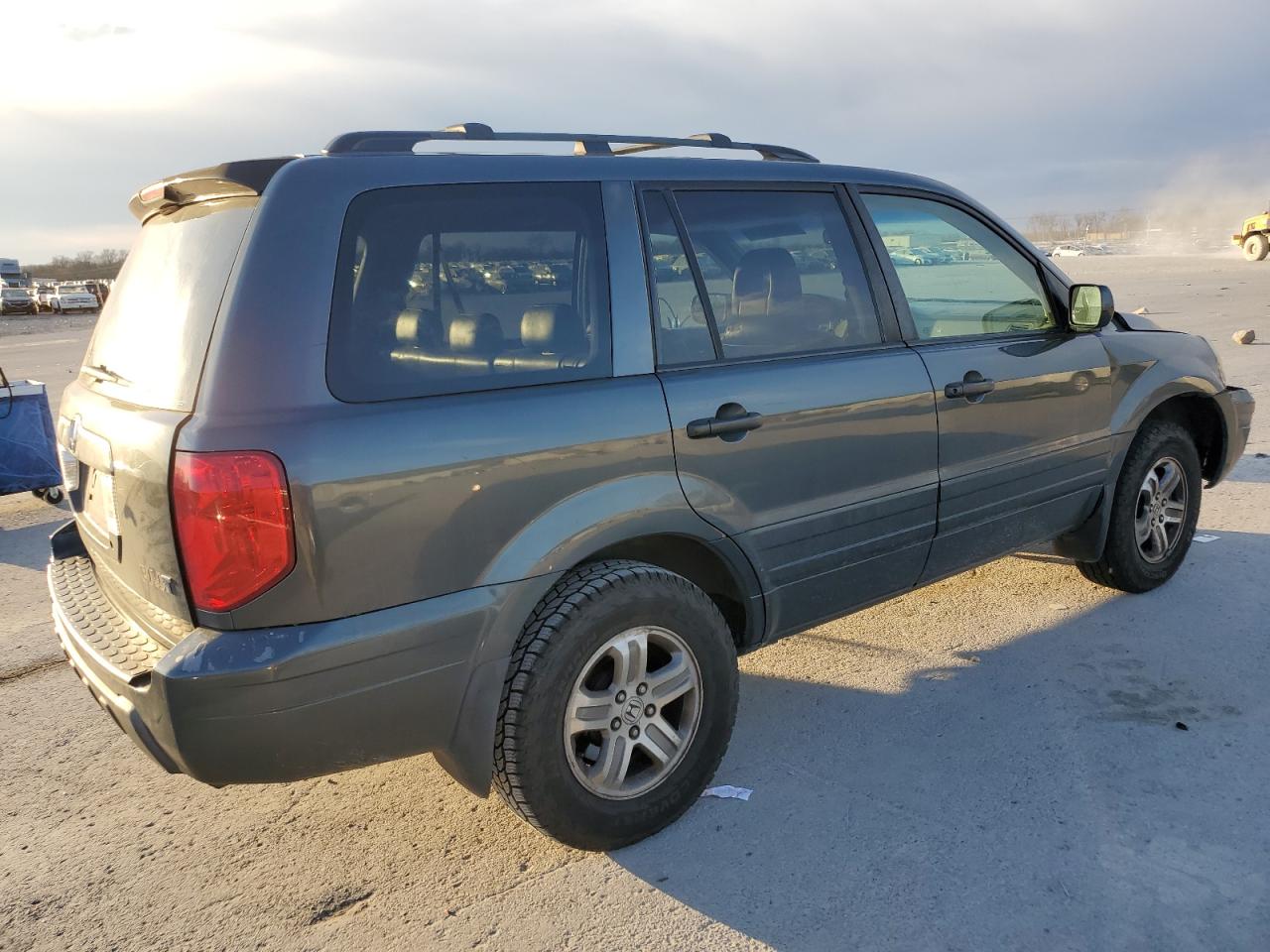 2003 Honda Pilot VIN 2HKYF18643H542127 Copart auction photo, front end / minor dent/scratches damage thumbnail 3