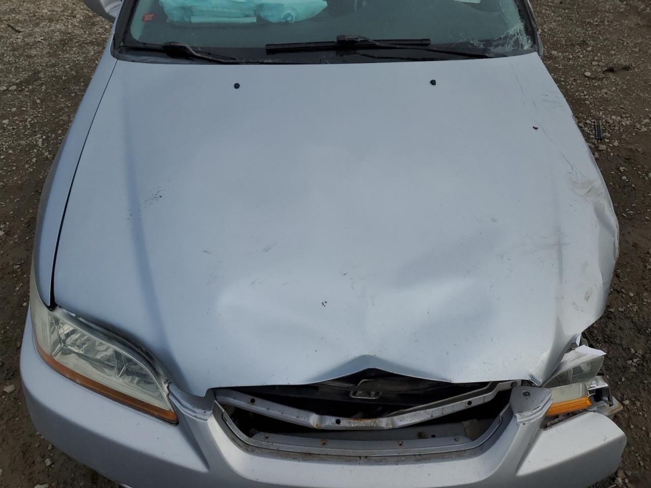 1998 Honda Accord VIN 1HGCG3140WA800166 Copart auction photo, front end / undercarriage damage thumbnail 11