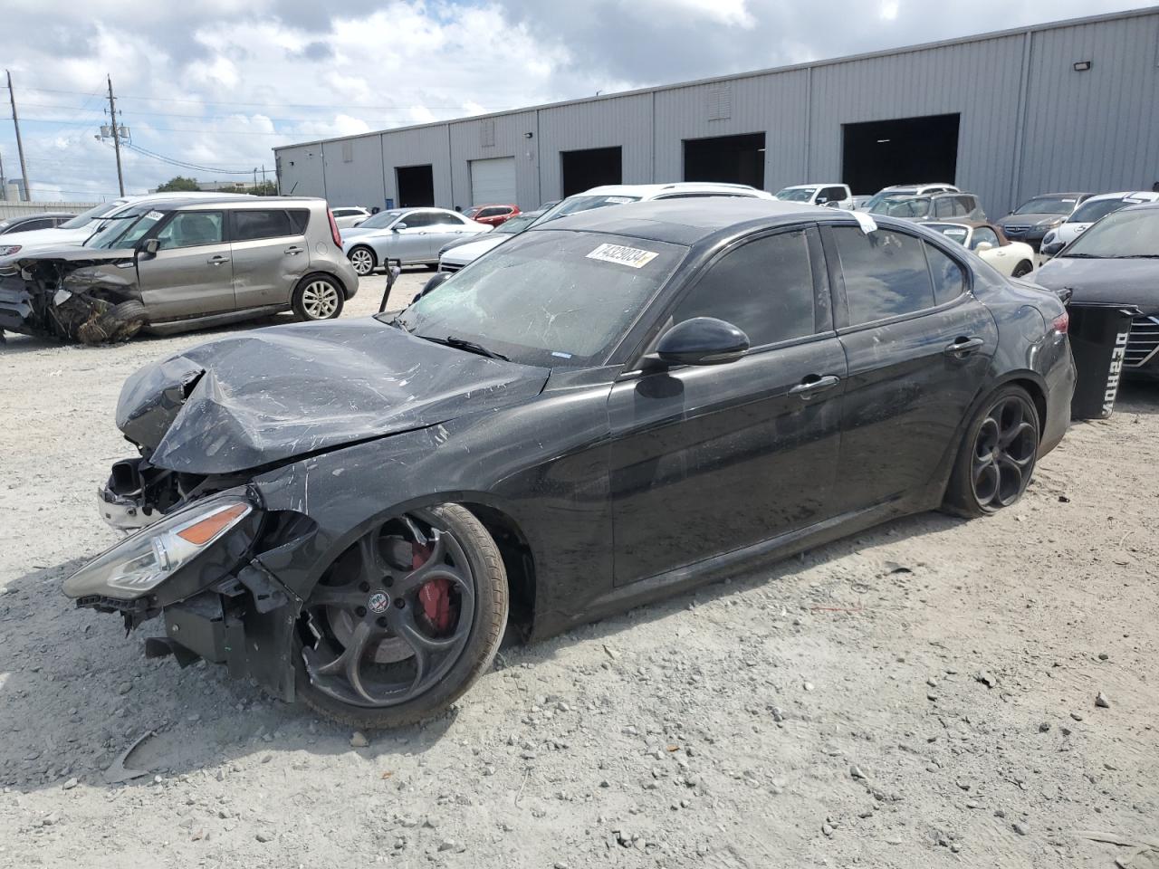 2018 Alfa Romeo Giulia VIN ZARFAECN8J7567177