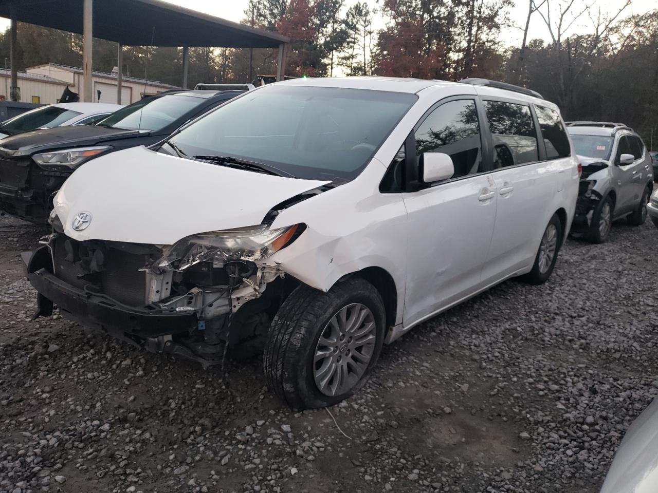 2013 Toyota Sienna VIN 5TDYK3DC0DS313636