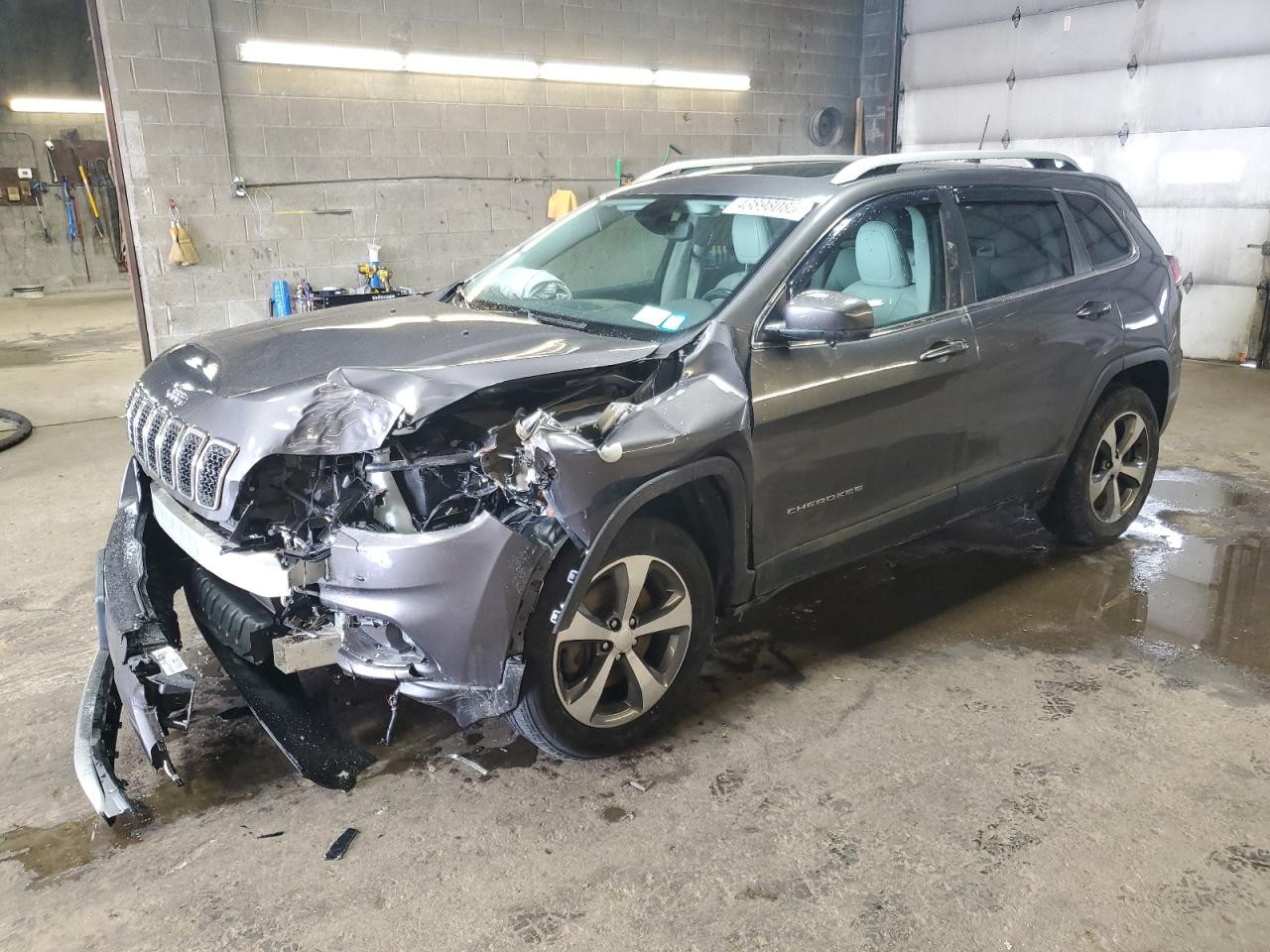 2019 Jeep Grand Cherokee VIN 1C4PJMDX5KD126084