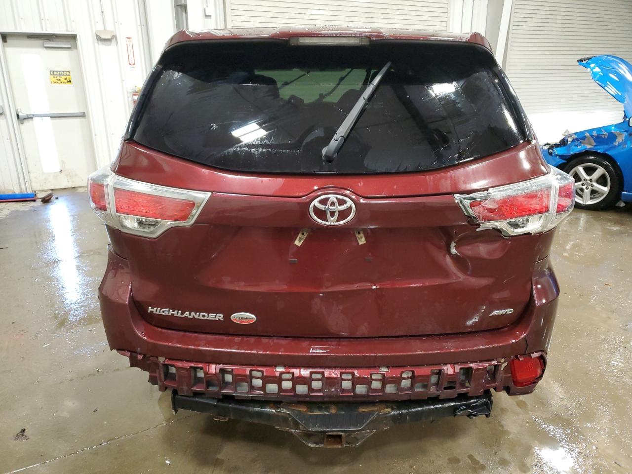2016 Toyota Highlander VIN 5TDBKRFH6GS289025 Copart auction photo, front end / rear end damage thumbnail 6
