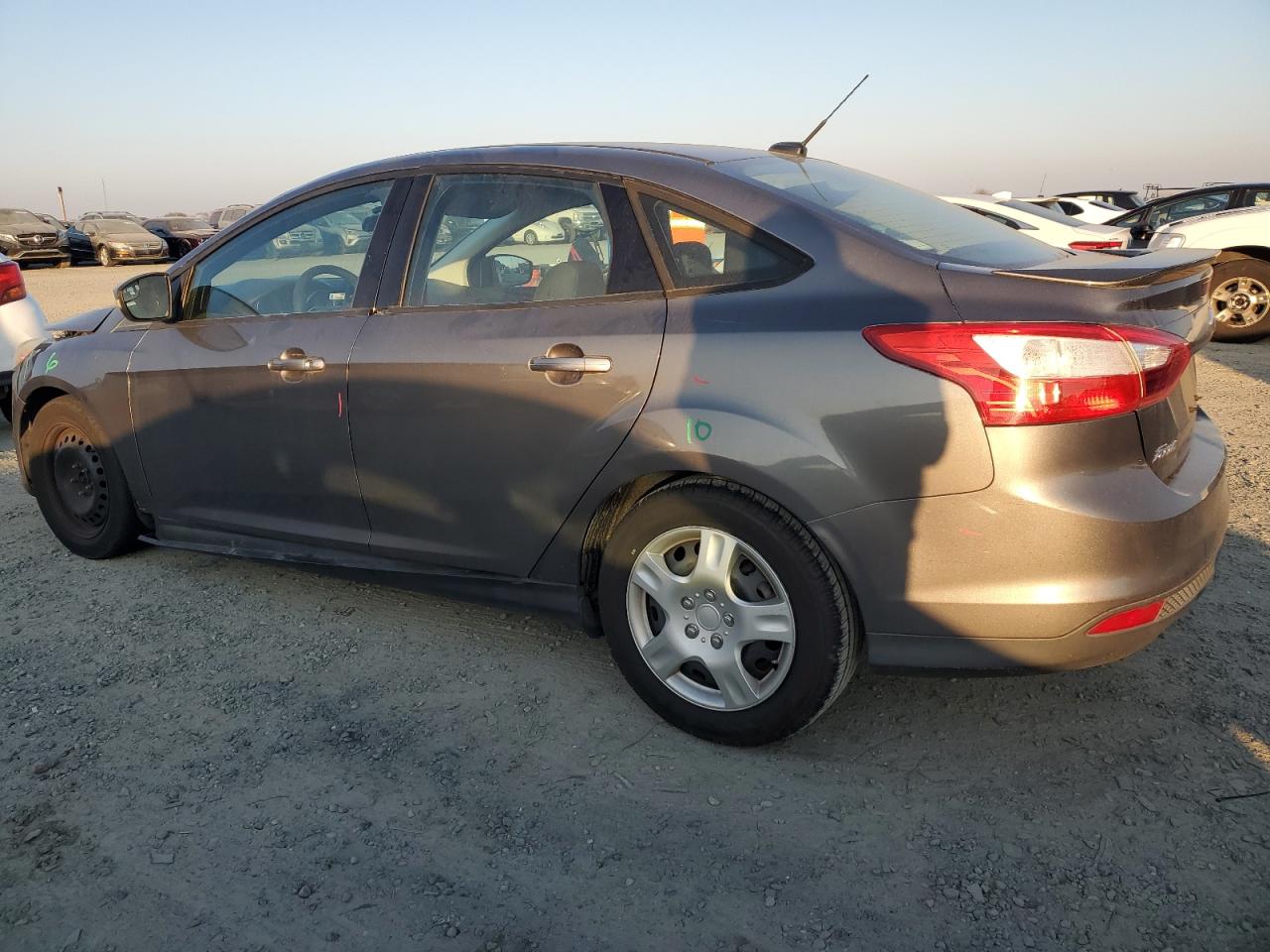 2014 Ford Focus VIN 1FADP3F22EL198325 Copart auction photo, front end damage thumbnail 2