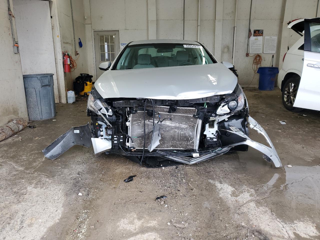 2017 Hyundai Sonata VIN 5NPE24AF2HH568873 Copart auction photo, front end / minor dent/scratches damage thumbnail 5