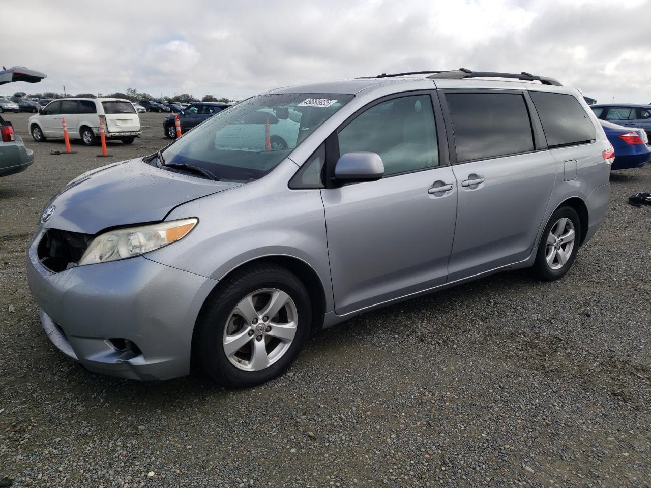2011 Toyota Sienna VIN 5TDKK3DC5BS139100
