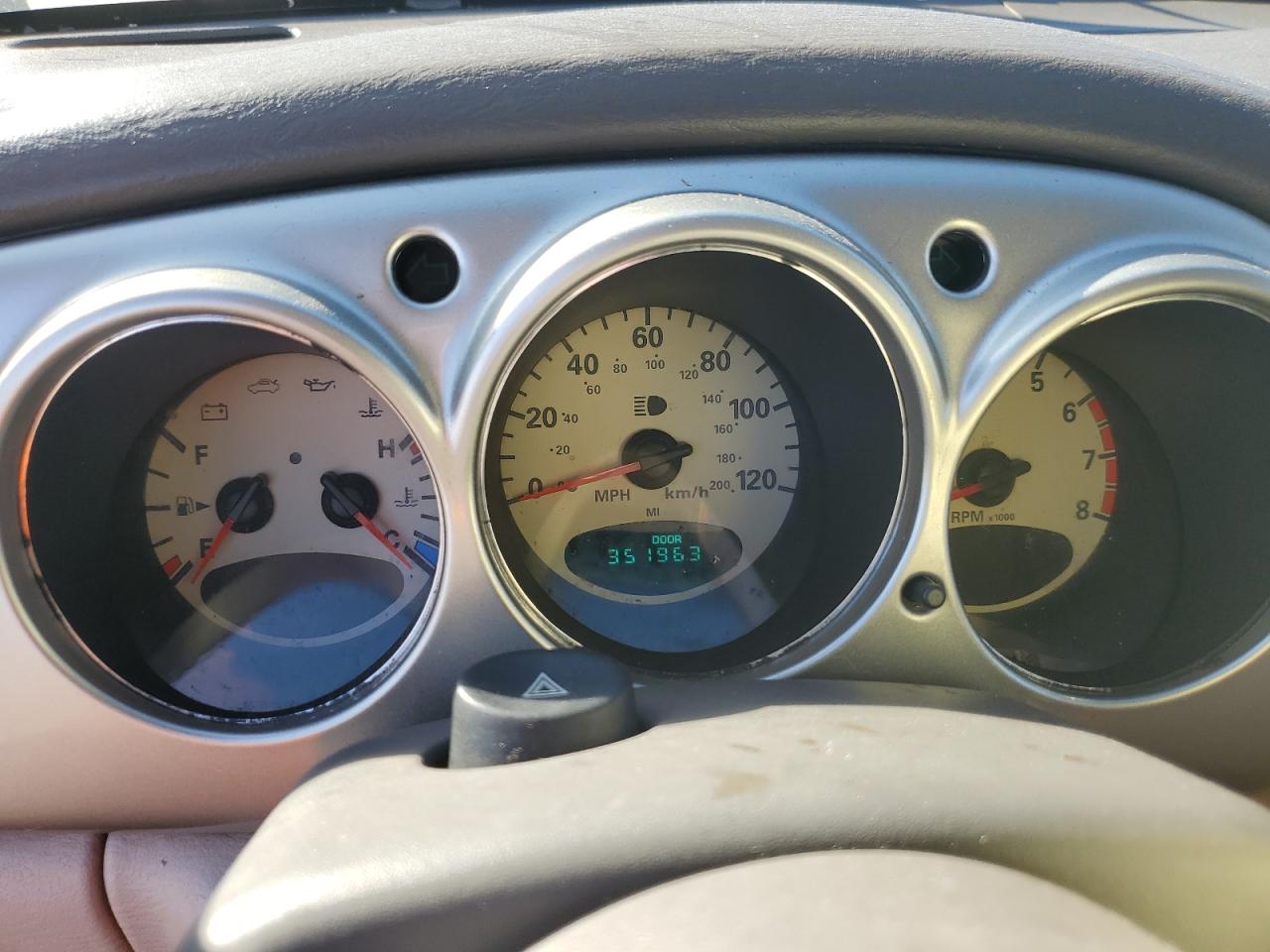 2001 Chrysler PT Cruiser VIN 3C8FY4BB91T549806 Copart auction photo, front end / side damage thumbnail 9