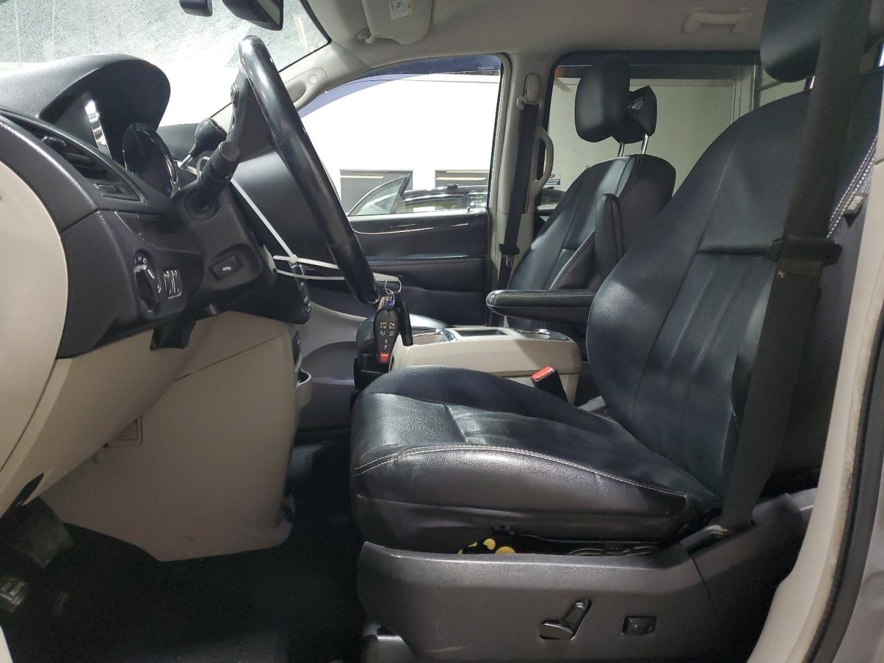 2014 Chrysler Town & Country VIN 2C4RC1CG9ER143166 Copart auction photo, front end / rear end damage thumbnail 7