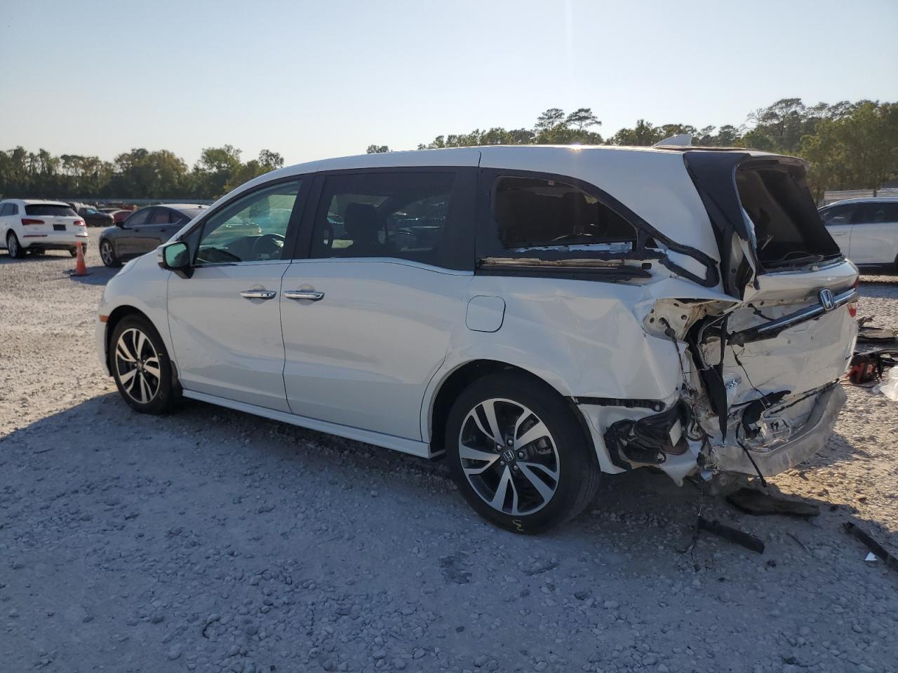 2022 Honda Odyssey VIN 5FNRL6H84NB049142 Copart auction photo, biohazard/chemical / rear end damage thumbnail 2