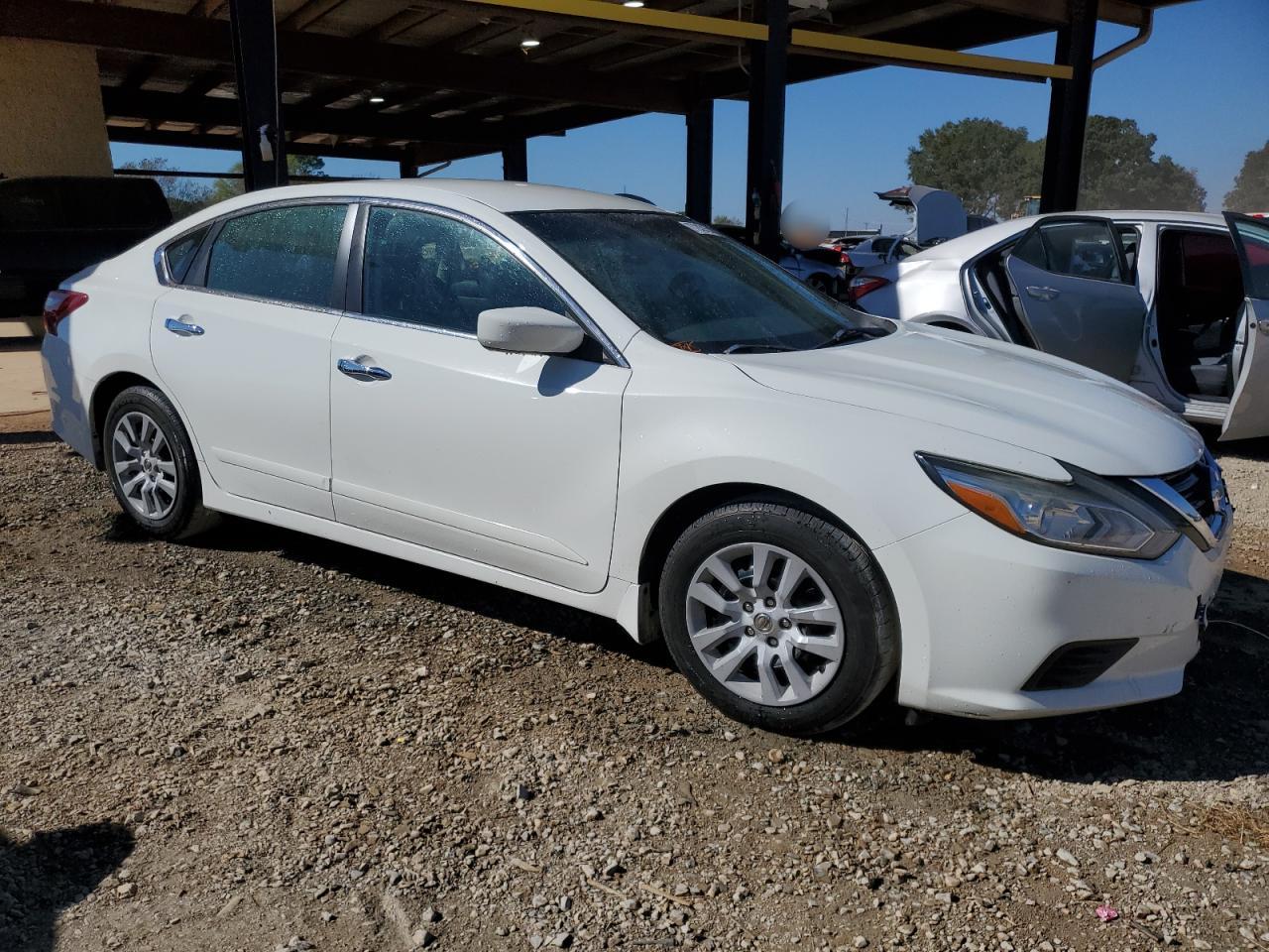 2018 Nissan Altima VIN 1N4AL3AP5JC237338 Copart auction photo, front end damage thumbnail 4