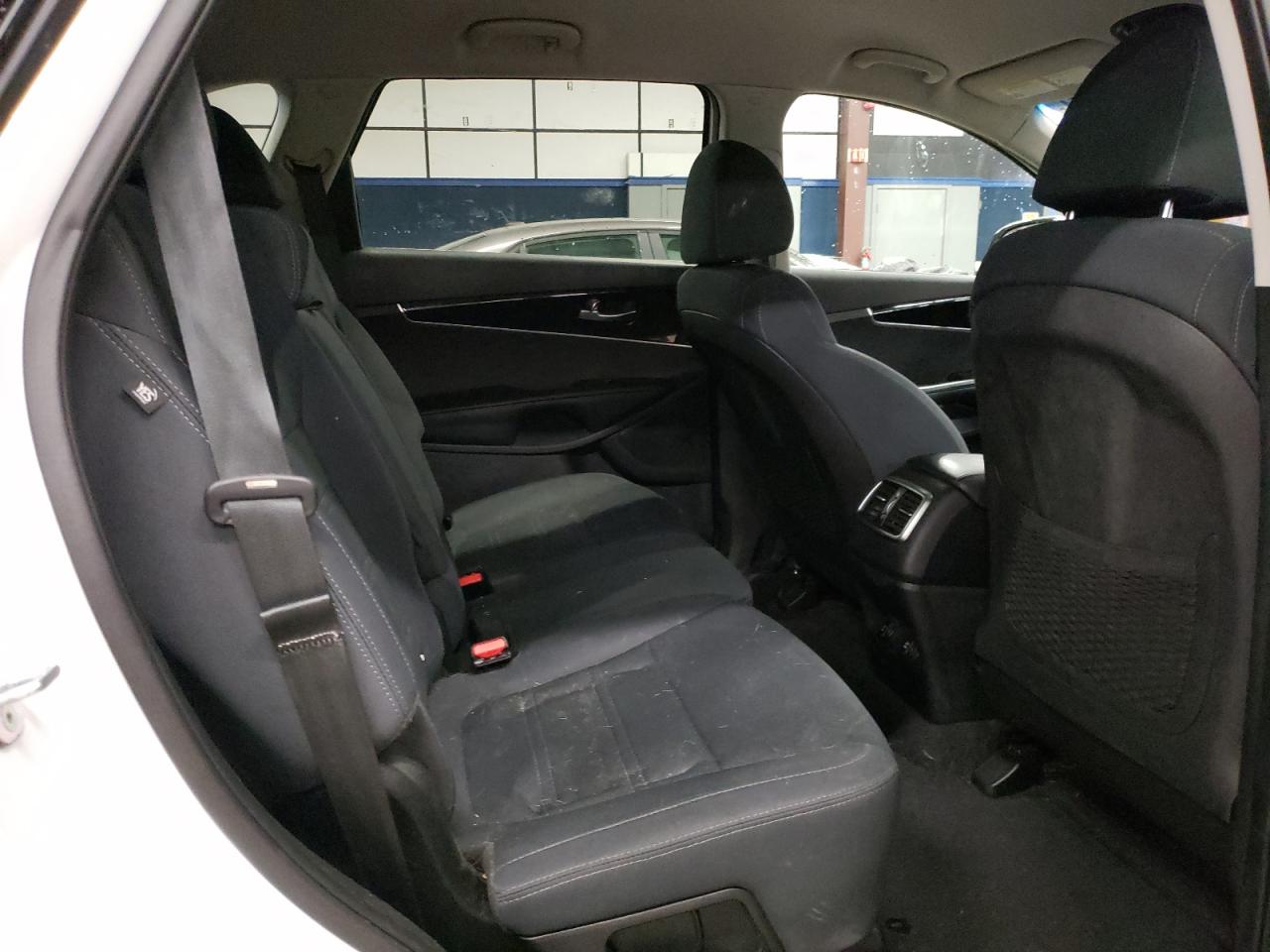2019 KIA Sorento VIN 5XYPGDA58KG493743 Copart auction photo, front end / minor dent/scratches damage thumbnail 11