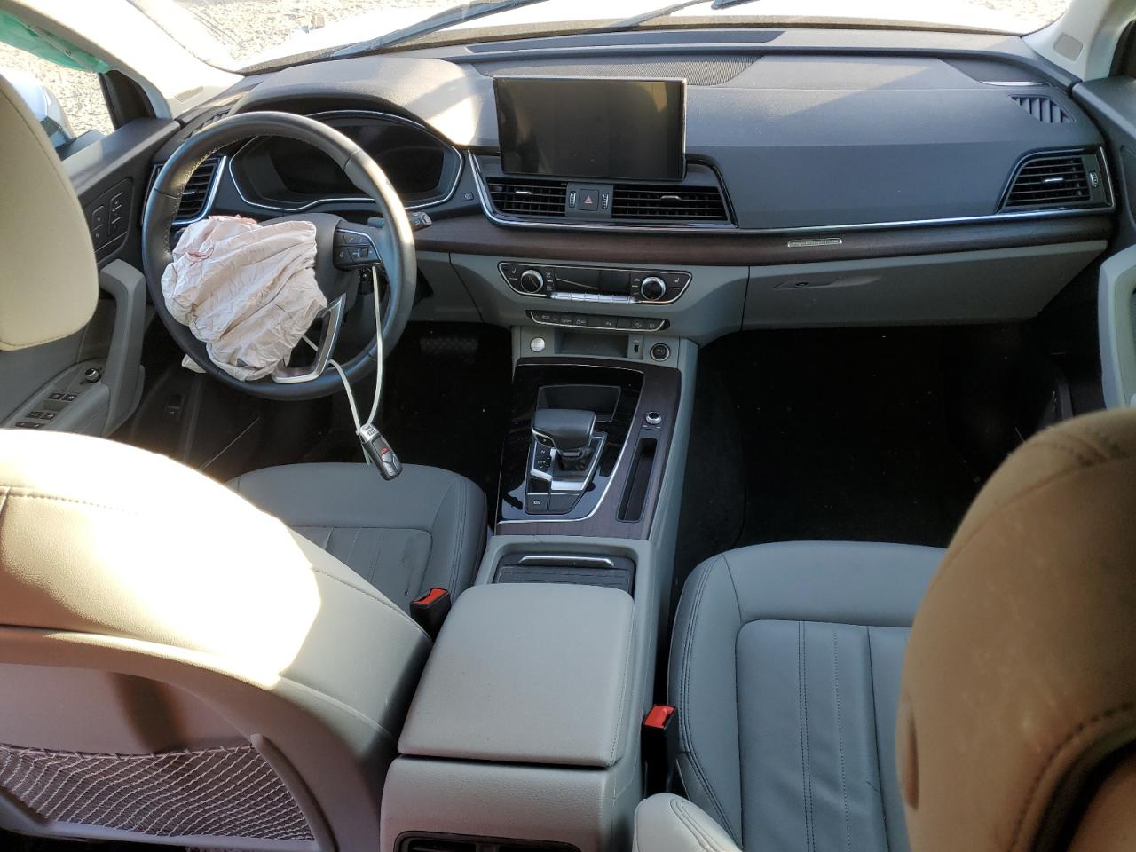 2021 Audi Q5 VIN WA1BAAFY0M2006734 Copart auction photo, front end / side damage thumbnail 8