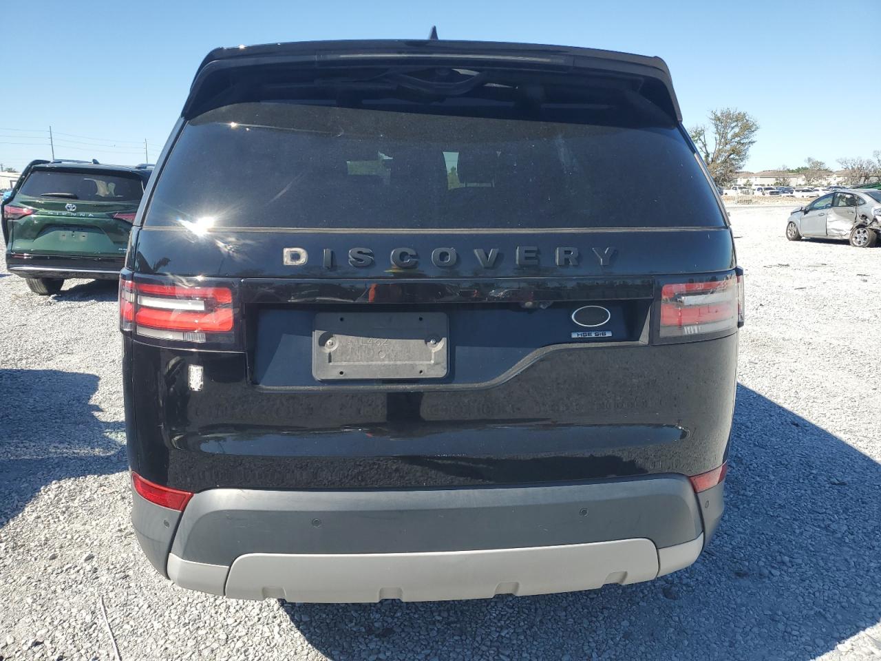 2017 Land Rover Discovery VIN SALRRBBV7HA024568 Copart auction photo, front end / minor dent/scratches damage thumbnail 6