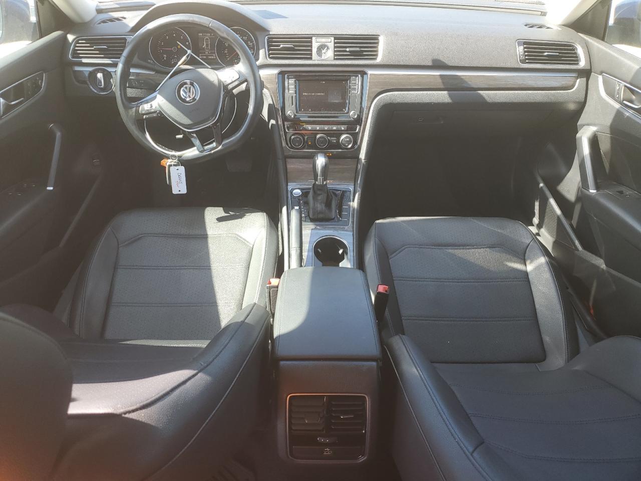 2017 Volkswagen Passat VIN 1VWBT7A38HC036091 Copart auction photo, front end / side damage thumbnail 8
