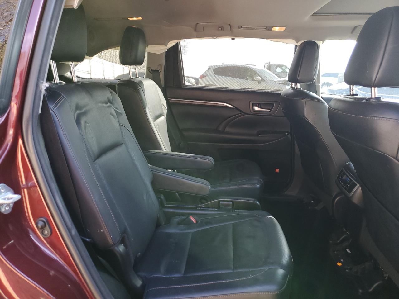 2016 Toyota Highlander VIN 5TDYKRFH2GS169751 Copart auction photo, front end / undercarriage damage thumbnail 12