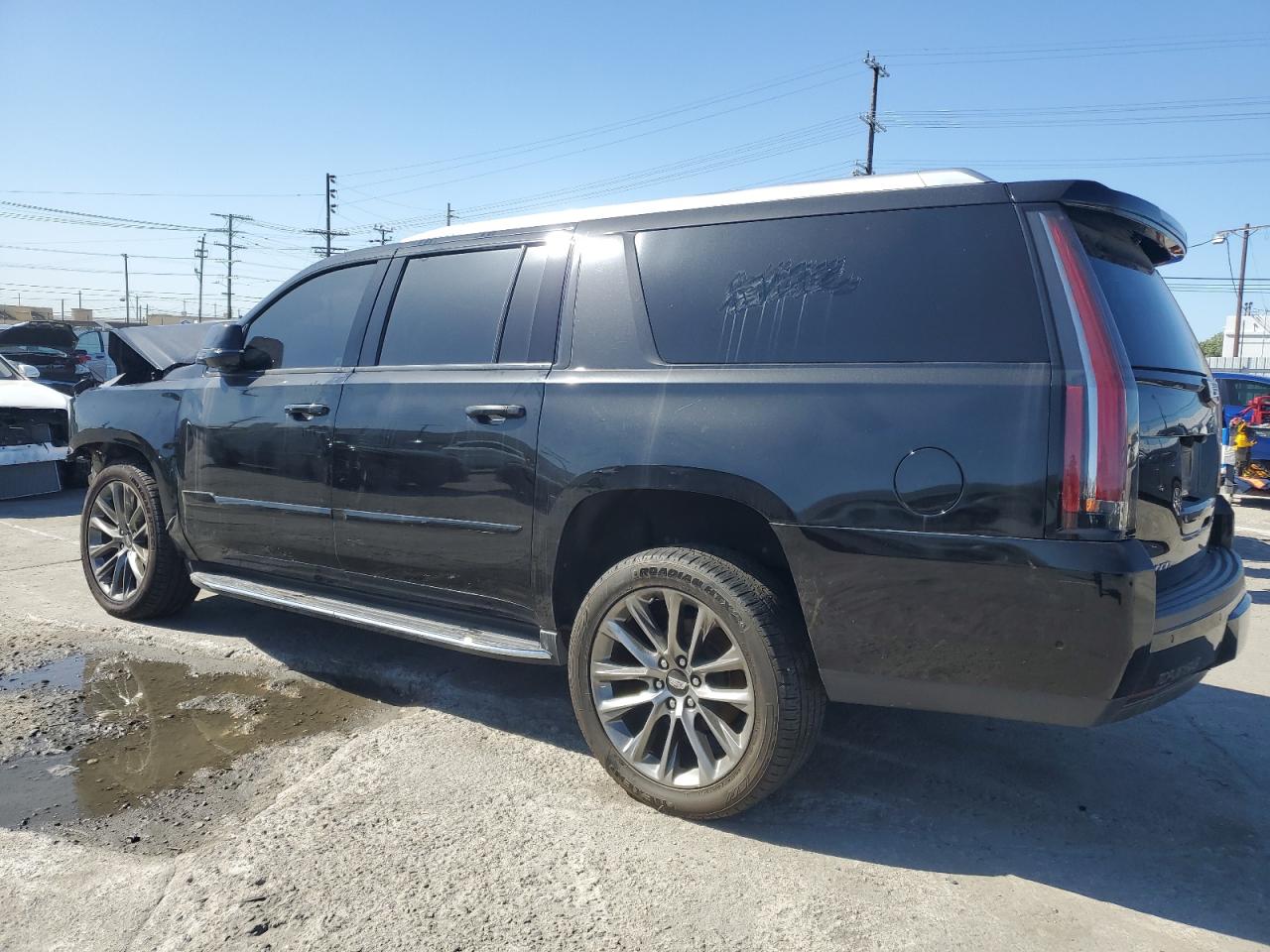 2020 Cadillac Escalade VIN 1GYS4HKJ7LR163871 Copart auction photo, front end damage thumbnail 2
